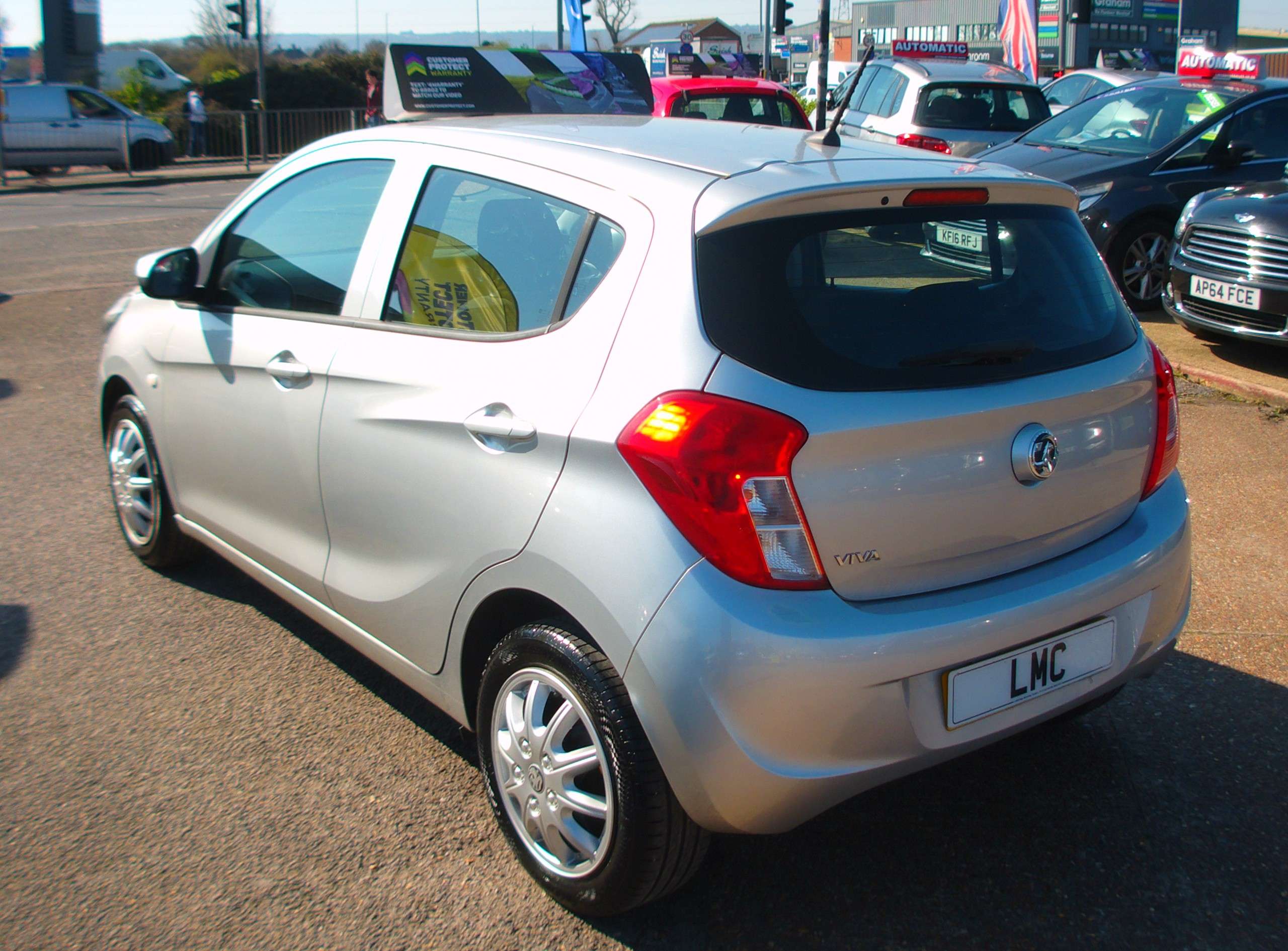 A 2017 VAUXHALL VIVA 1.0i SE Hatchback 5dr Petrol Manual Euro 6 (a/c) A 2017 VAUXHALL VIVA 1.0i SE Hatchback 5dr Petrol Manual Euro 6 (a/c)