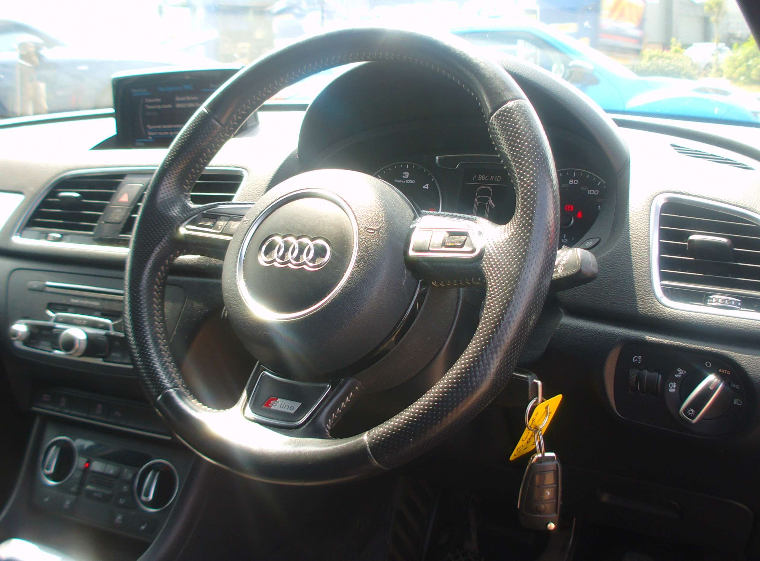 2015 AUDI Q3 2015 AUDI Q3