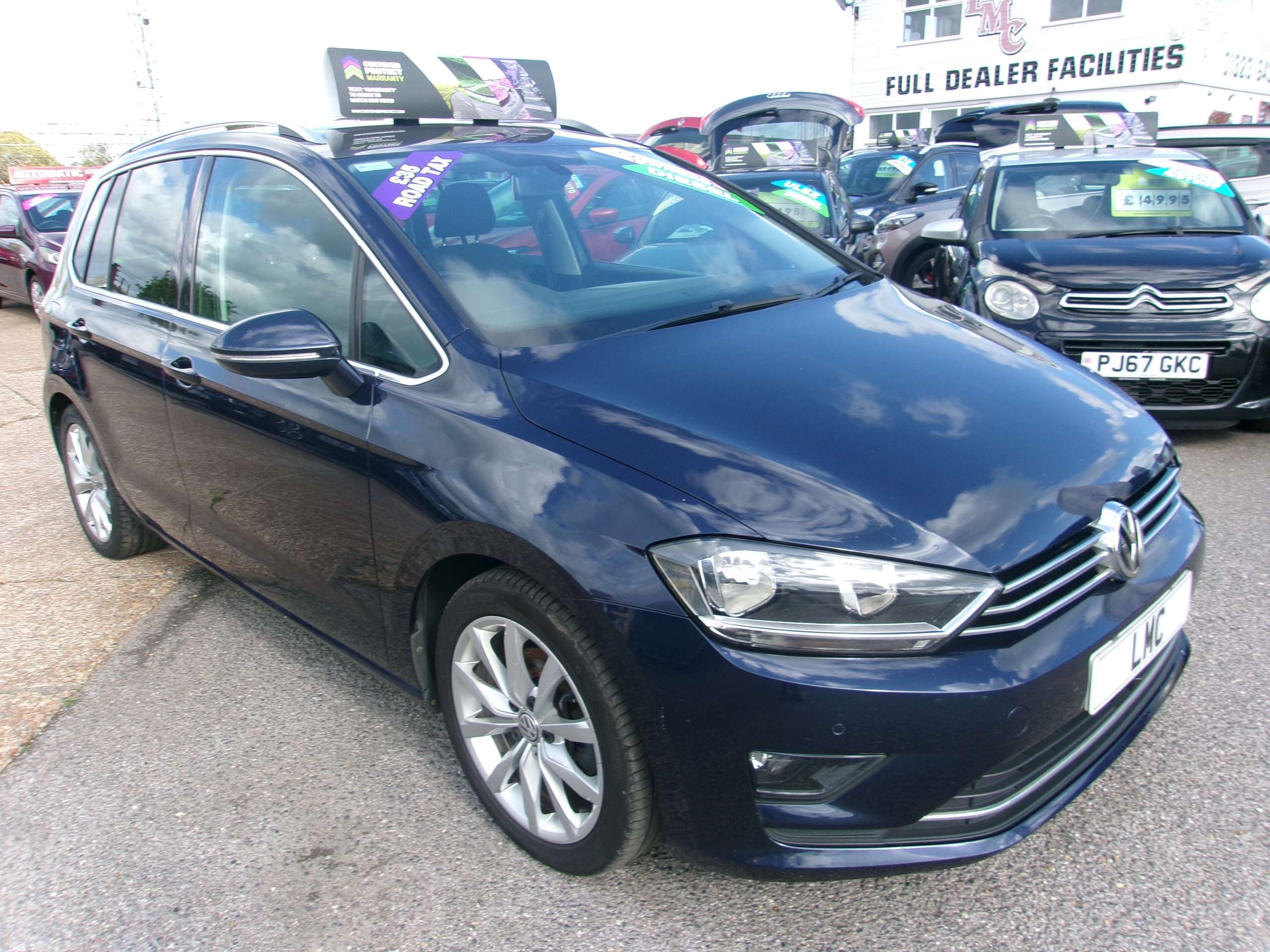 A 2015 VOLKSWAGEN GOLF SV Grand Tourer 2.0 TDI A 2015 VOLKSWAGEN GOLF SV Grand Tourer 2.0 TDI