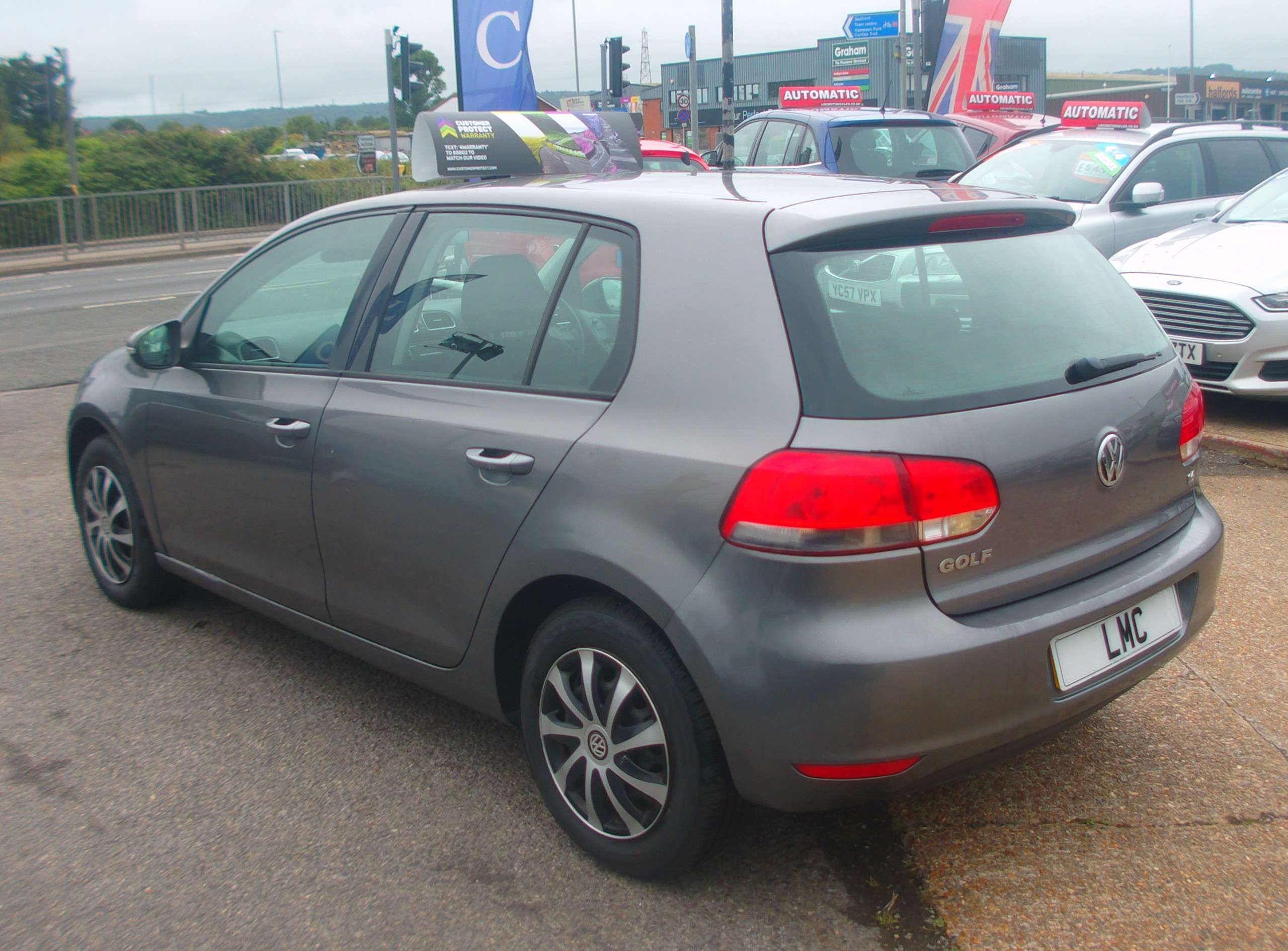 A 2009 VOLKSWAGEN GOLF 1.6 FSI S Hatchback 5dr Petrol Manual Euro 5 (102 ps) A 2009 VOLKSWAGEN GOLF 1.6 FSI S Hatchback 5dr Petrol Manual Euro 5 (102 ps)