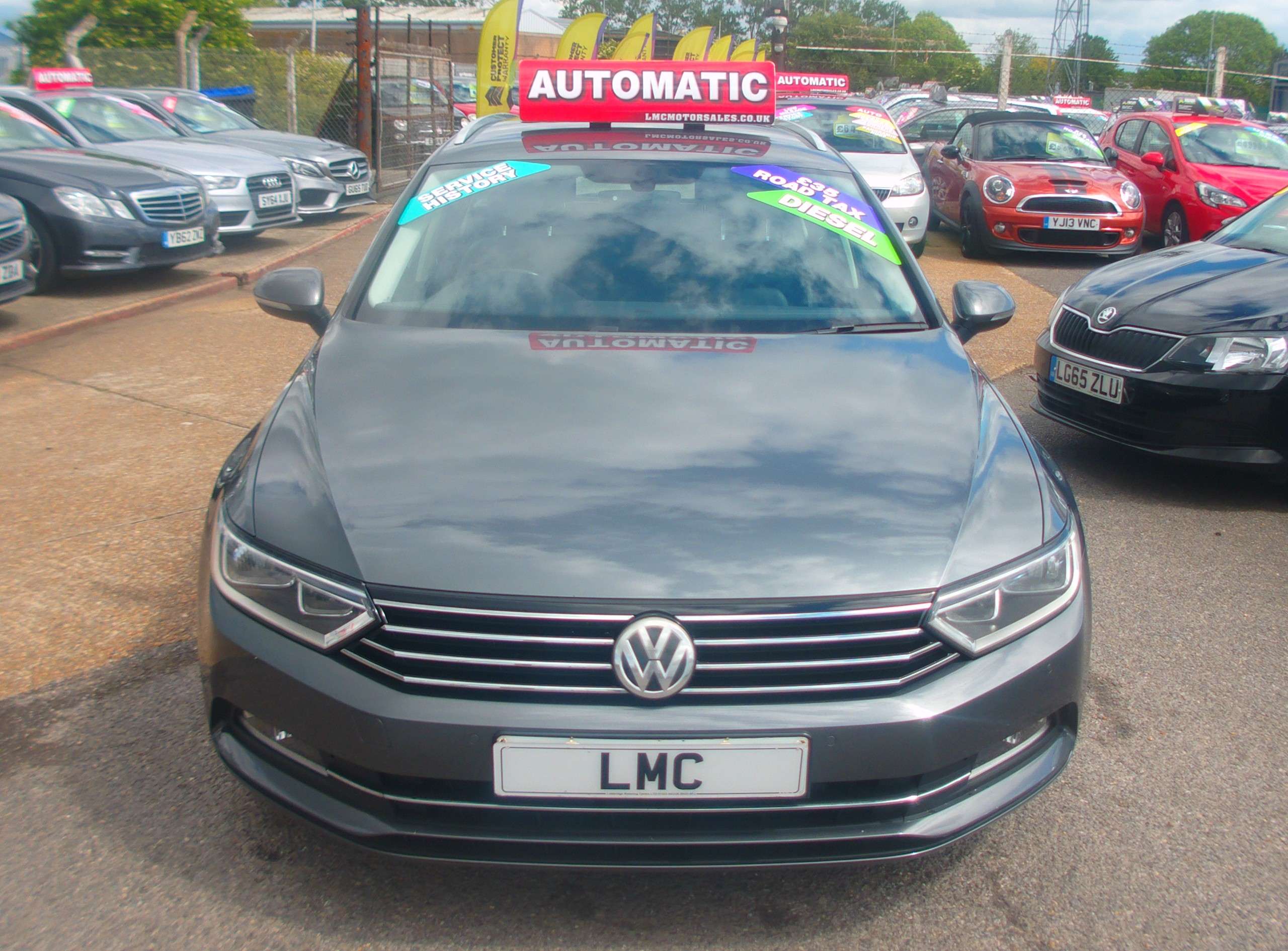 A 2015 VOLKSWAGEN PASSAT 2.0 TDI BlueMotion Tech SE Business Estate 5dr Diesel DSG Euro 6 (s/s) A 2015 VOLKSWAGEN PASSAT 2.0 TDI BlueMotion Tech SE Business Estate 5dr Diesel DSG Euro 6 (s/s)