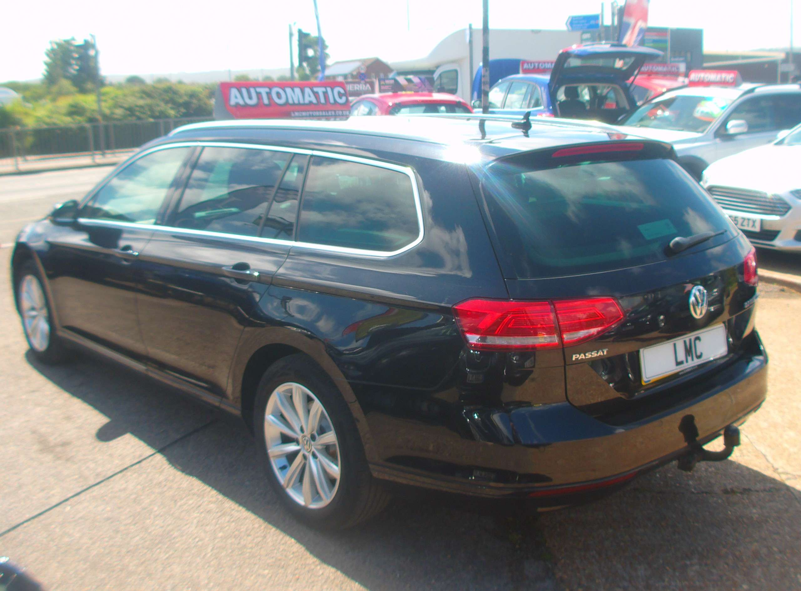 A 2016 VOLKSWAGEN PASSAT 2.0 TDI BlueMotion Tech SE Business Estate 5dr Diesel DSG Euro 6 (s/s) (150 ps) A 2016 VOLKSWAGEN PASSAT 2.0 TDI BlueMotion Tech SE Business Estate 5dr Diesel DSG Euro 6 (s/s) (150 ps)