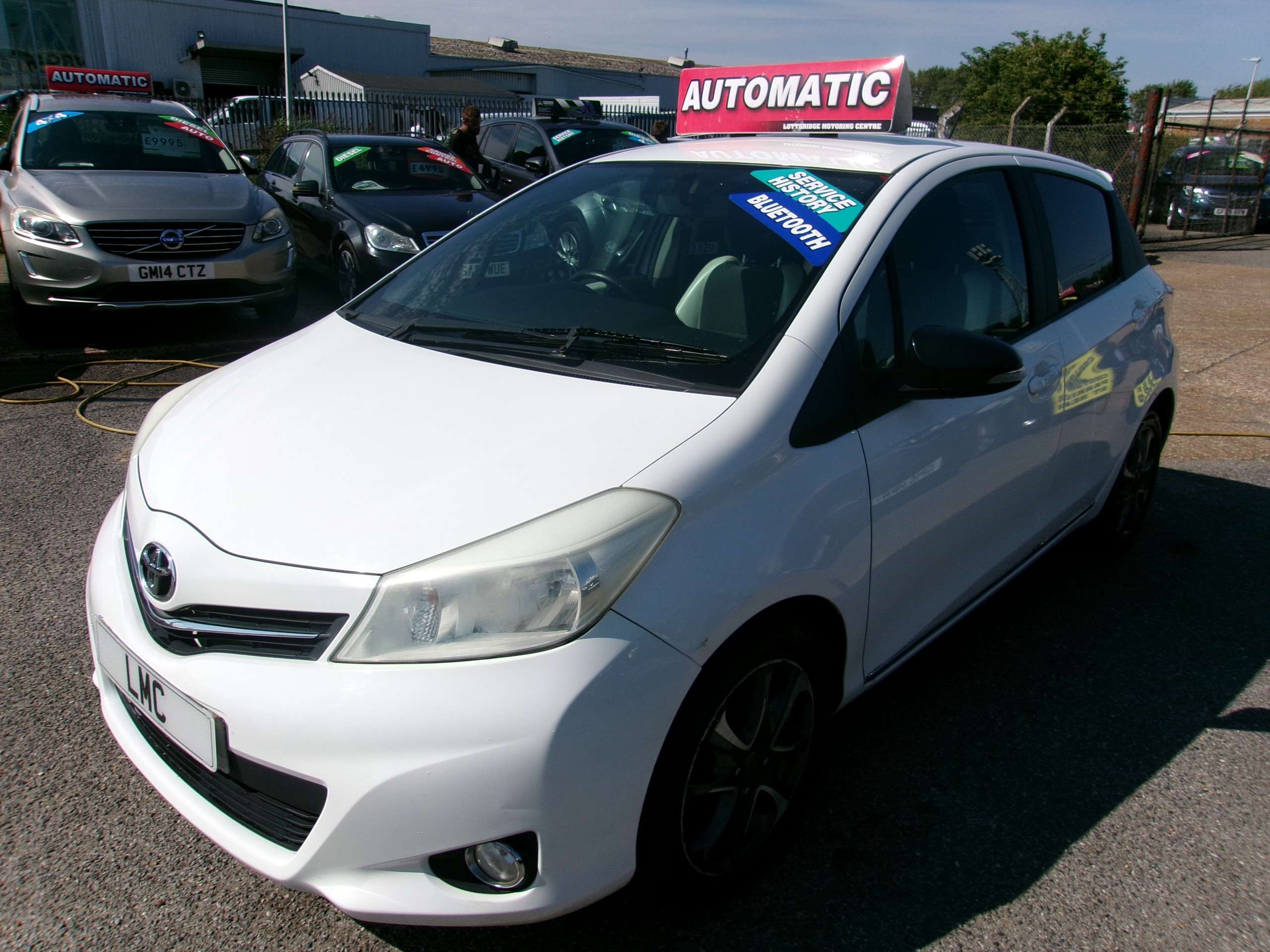 A 2013 TOYOTA YARIS Automatic 1.33 Dual VVT-i Trend Hatchback 5dr Petrol Multidrive S (99 ps) A 2013 TOYOTA YARIS Automatic 1.33 Dual VVT-i Trend Hatchback 5dr Petrol Multidrive S (99 ps)