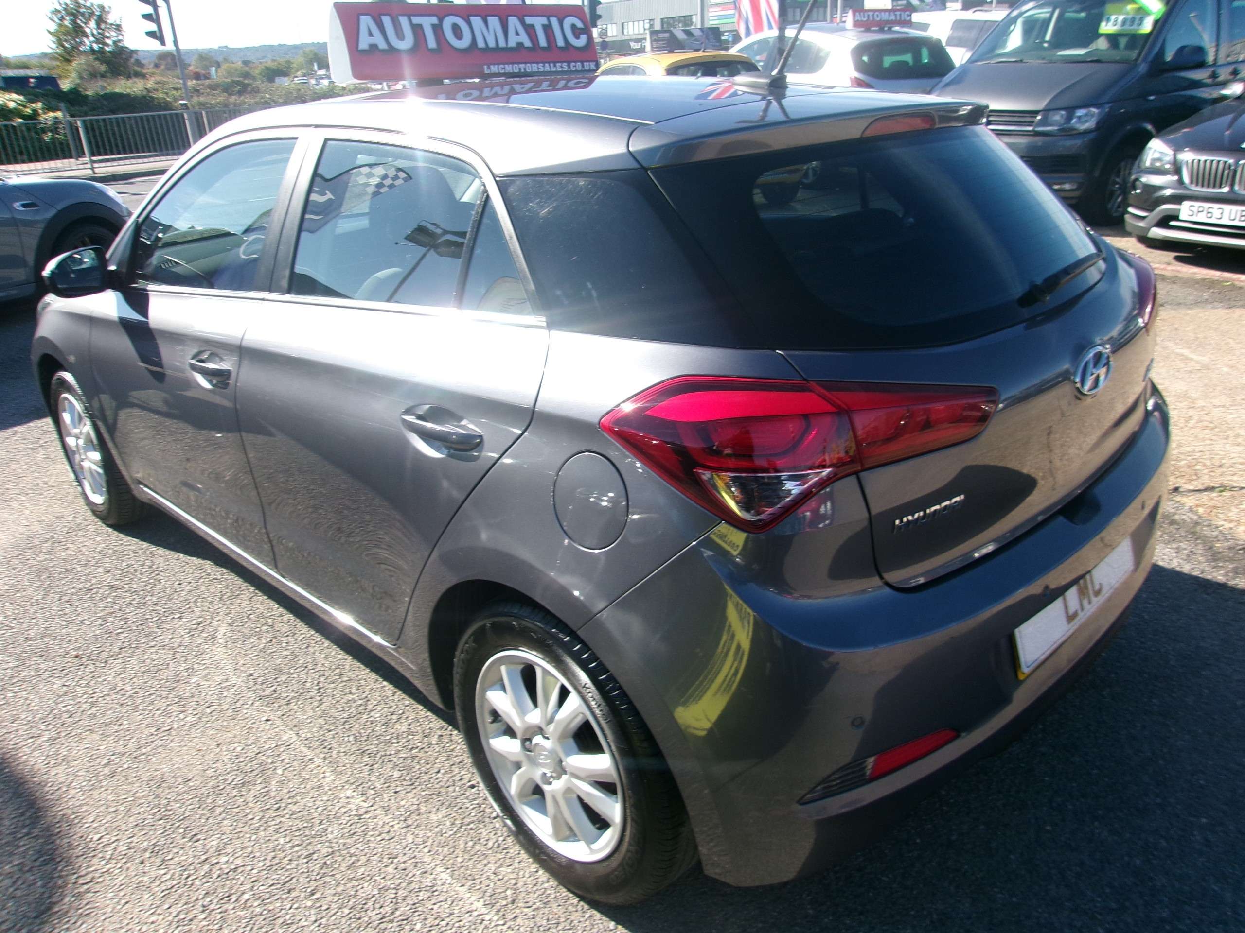 A 2017 HYUNDAI I20 Automatic 1.4 SE Hatchback 5dr Petrol Euro 6 (100 ps) A 2017 HYUNDAI I20 Automatic 1.4 SE Hatchback 5dr Petrol Euro 6 (100 ps)