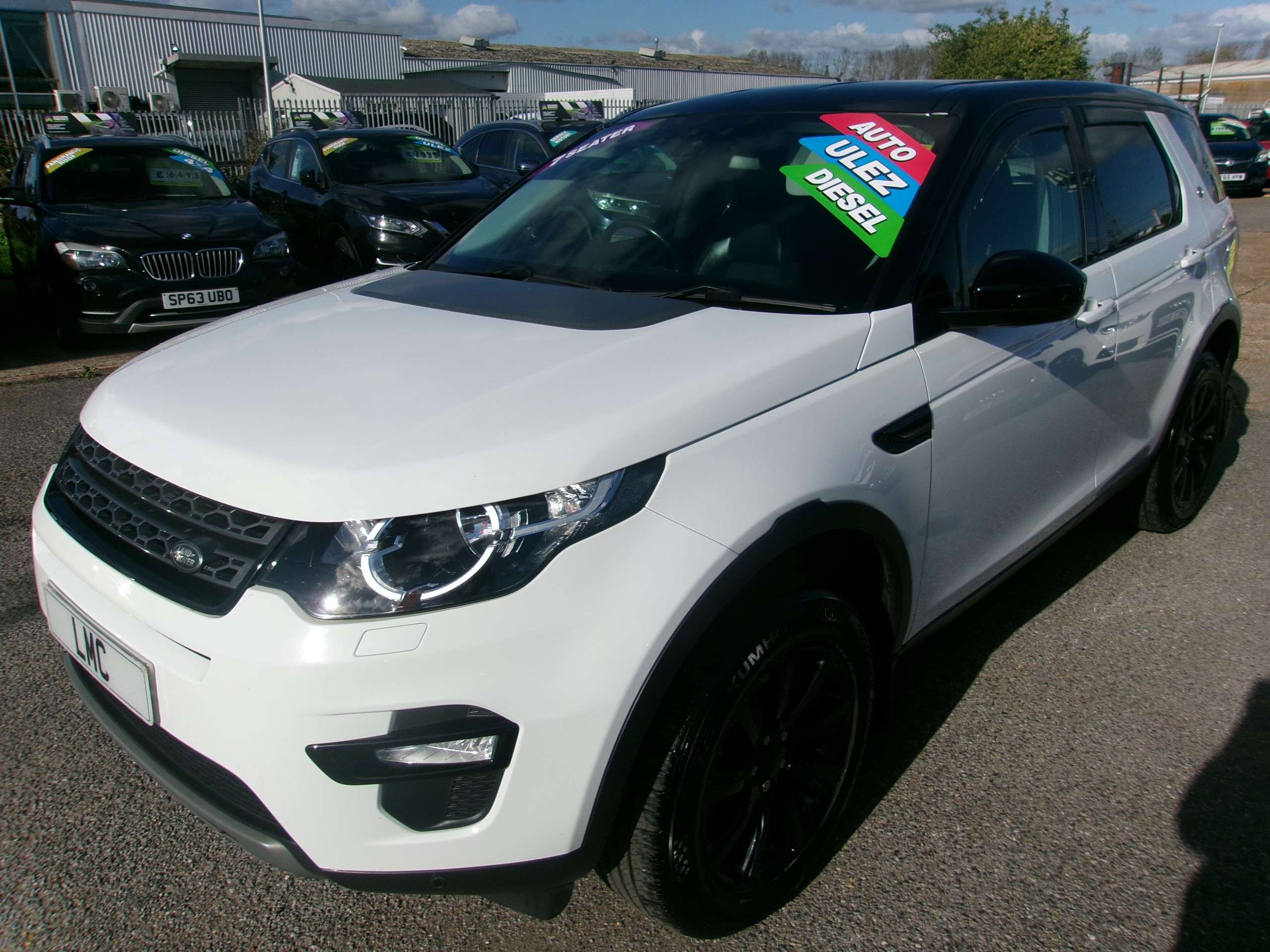 A 2016 LAND ROVER DISCOVERY SPORT Auto 2.0 TD4 SE Tech SUV 5dr Diesel 4WD Euro 6 (s/s) (180 ps) A 2016 LAND ROVER DISCOVERY SPORT Auto 2.0 TD4 SE Tech SUV 5dr Diesel 4WD Euro 6 (s/s) (180 ps)