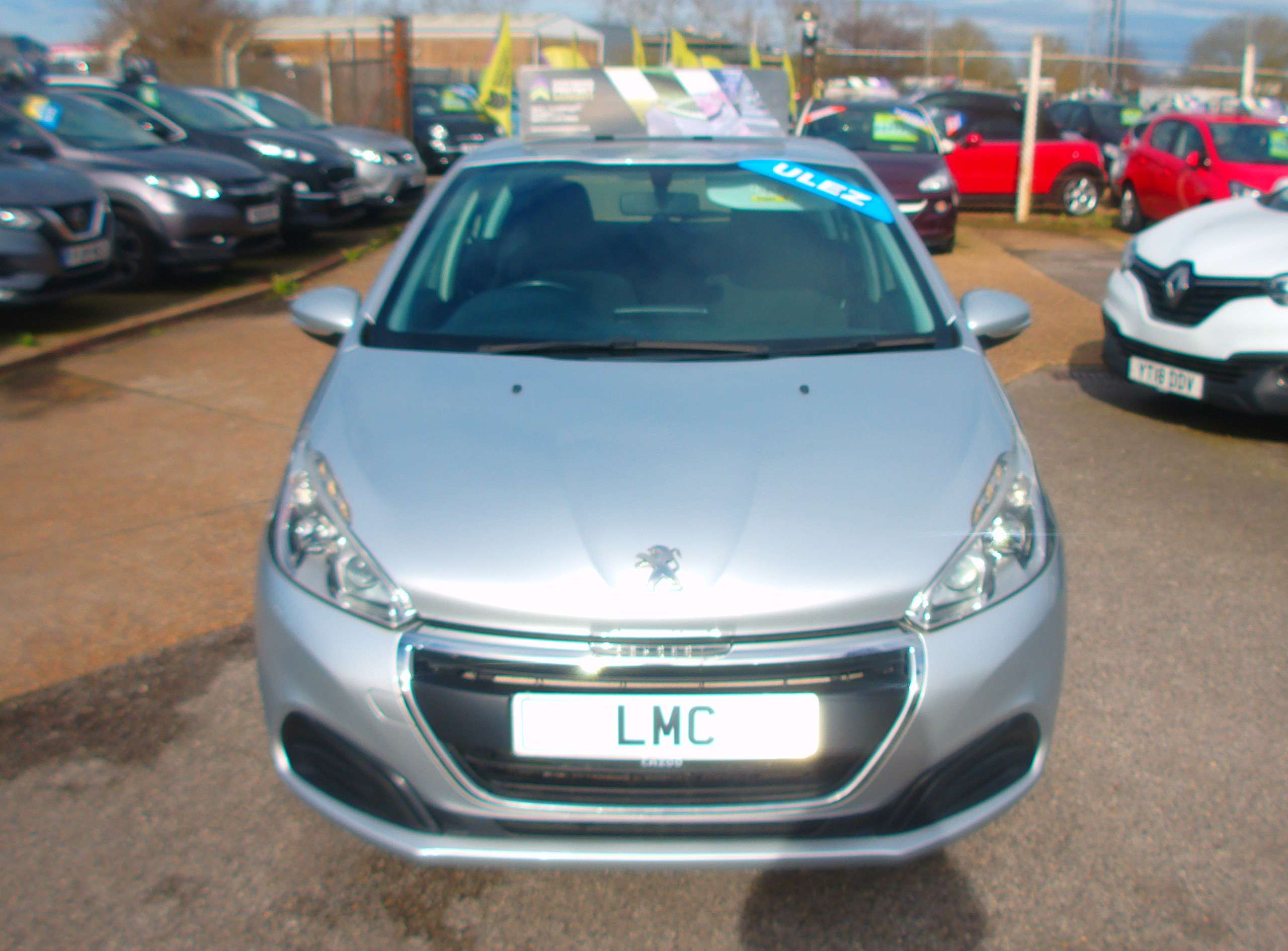 A 2015 PEUGEOT 208 1.6 BlueHDi Active Hatchback 5dr Diesel Manual Euro 6 A 2015 PEUGEOT 208 1.6 BlueHDi Active Hatchback 5dr Diesel Manual Euro 6