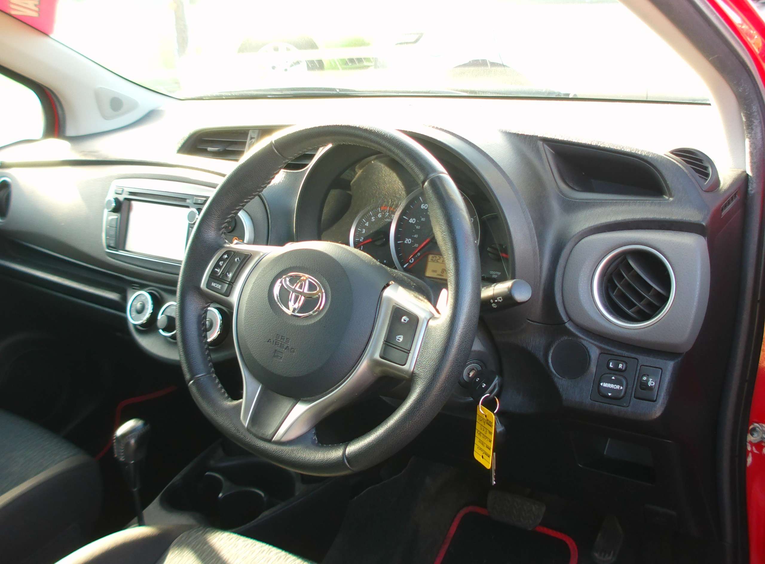 2012 TOYOTA YARIS 2012 TOYOTA YARIS