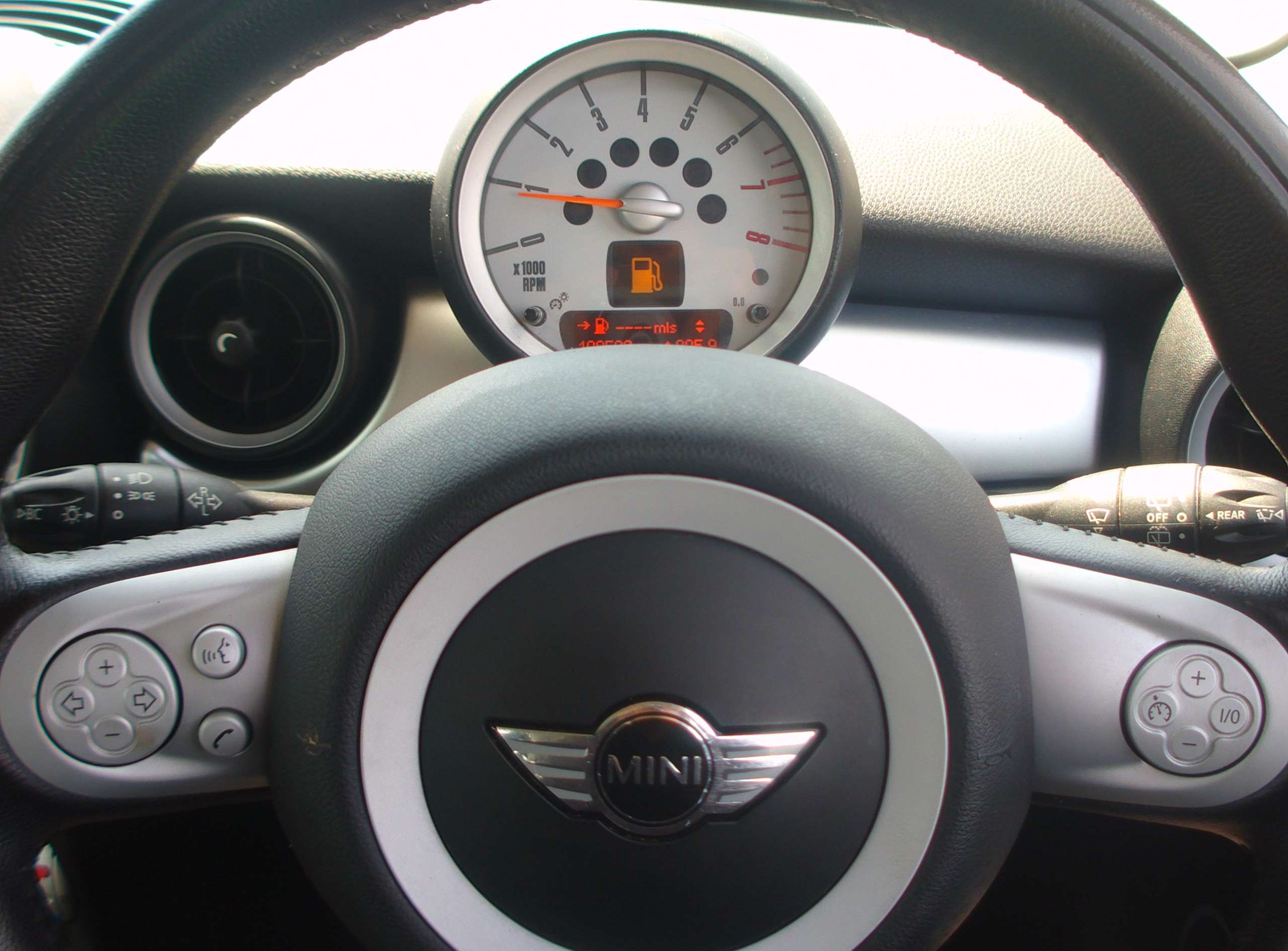 2009 MINI HATCH 2009 MINI HATCH