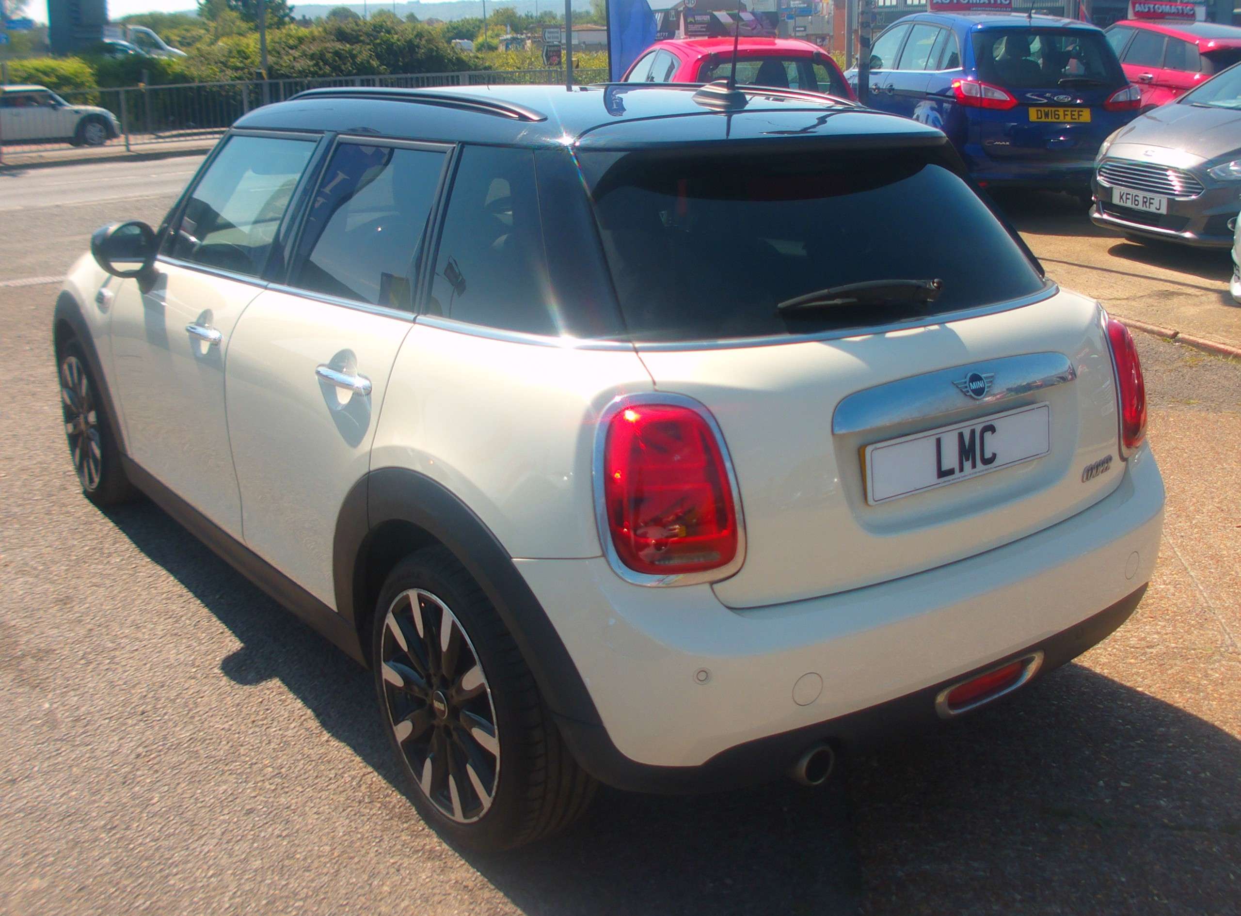 A 2019 MINI HATCH 1.5 Cooper Exclusive Hatchback 5dr Petrol Manual Euro 6 (s/s) A 2019 MINI HATCH 1.5 Cooper Exclusive Hatchback 5dr Petrol Manual Euro 6 (s/s)