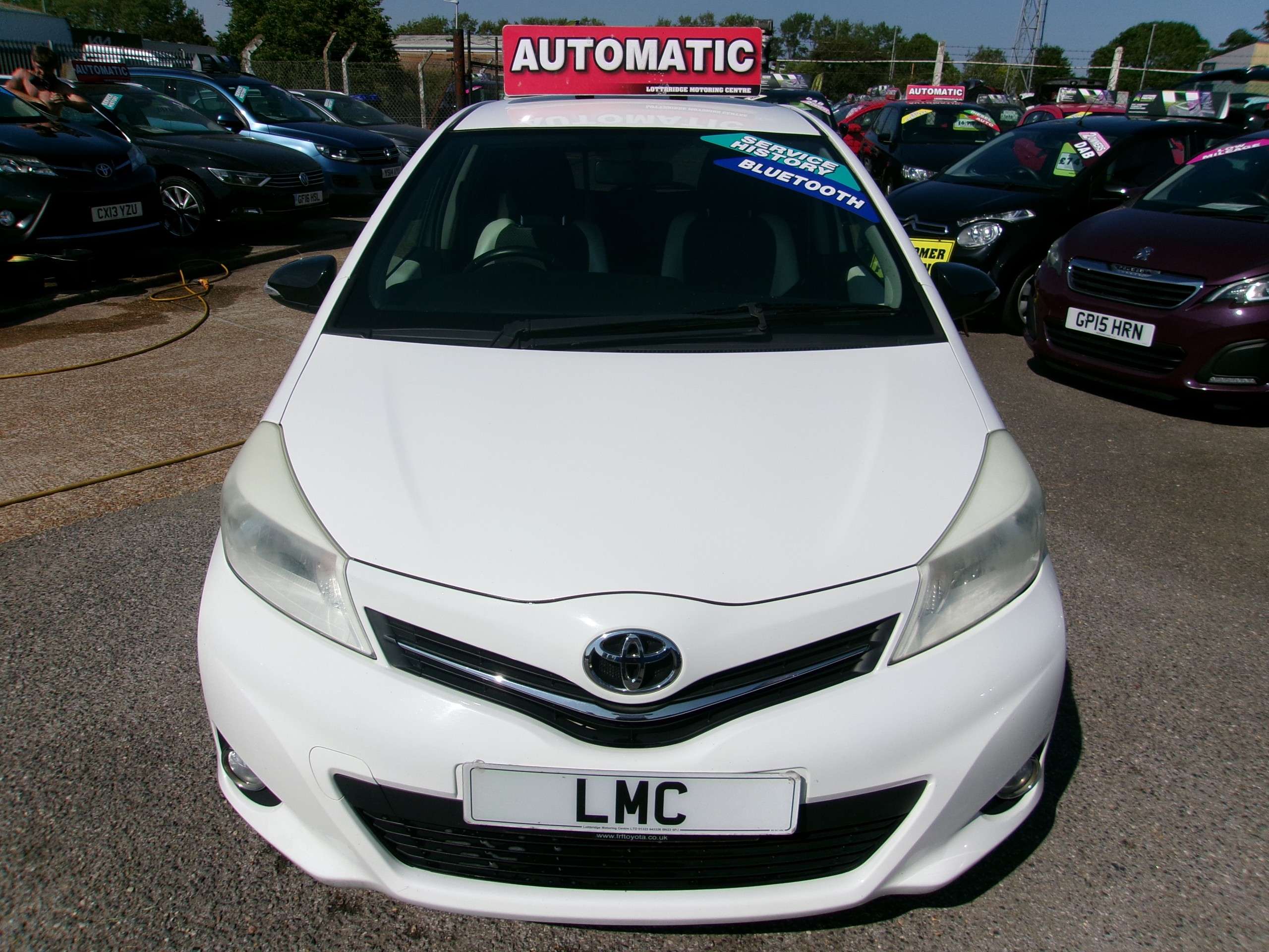 A 2013 TOYOTA YARIS Automatic 1.33 Dual VVT-i Trend Hatchback 5dr Petrol Multidrive S (99 ps) A 2013 TOYOTA YARIS Automatic 1.33 Dual VVT-i Trend Hatchback 5dr Petrol Multidrive S (99 ps)