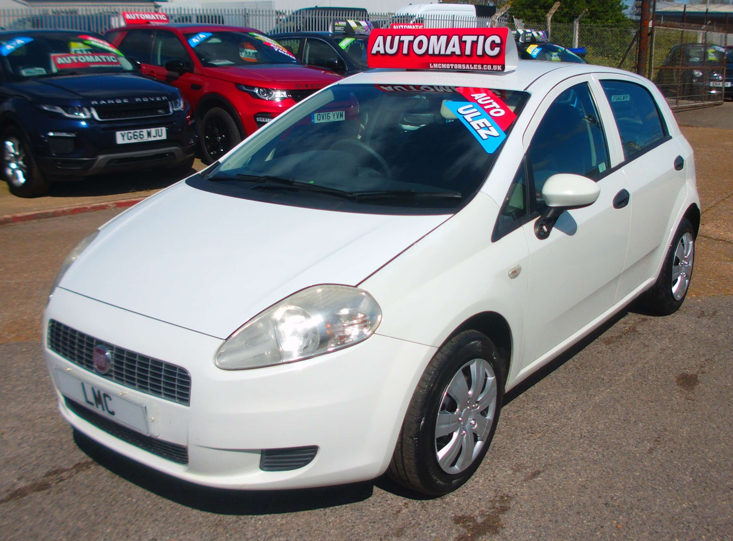 A 2009 FIAT GRANDE PUNTO 1.4 Active Hatchback 5dr Petrol Auto A 2009 FIAT GRANDE PUNTO 1.4 Active Hatchback 5dr Petrol Auto