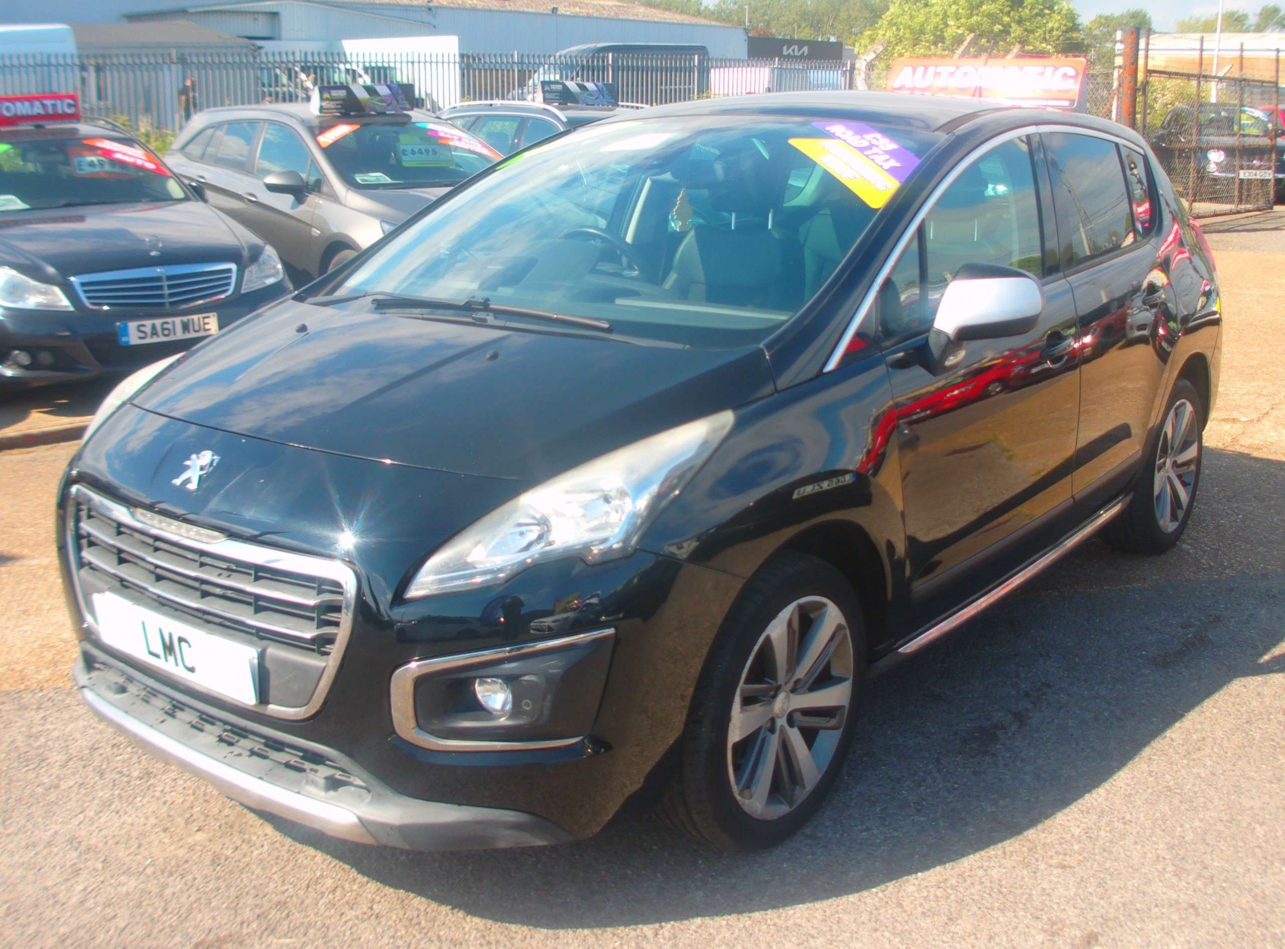 A 2014 PEUGEOT 3008 1.6 e-HDi Allure SUV 5dr Diesel EGC (s/s) A 2014 PEUGEOT 3008 1.6 e-HDi Allure SUV 5dr Diesel EGC (s/s)