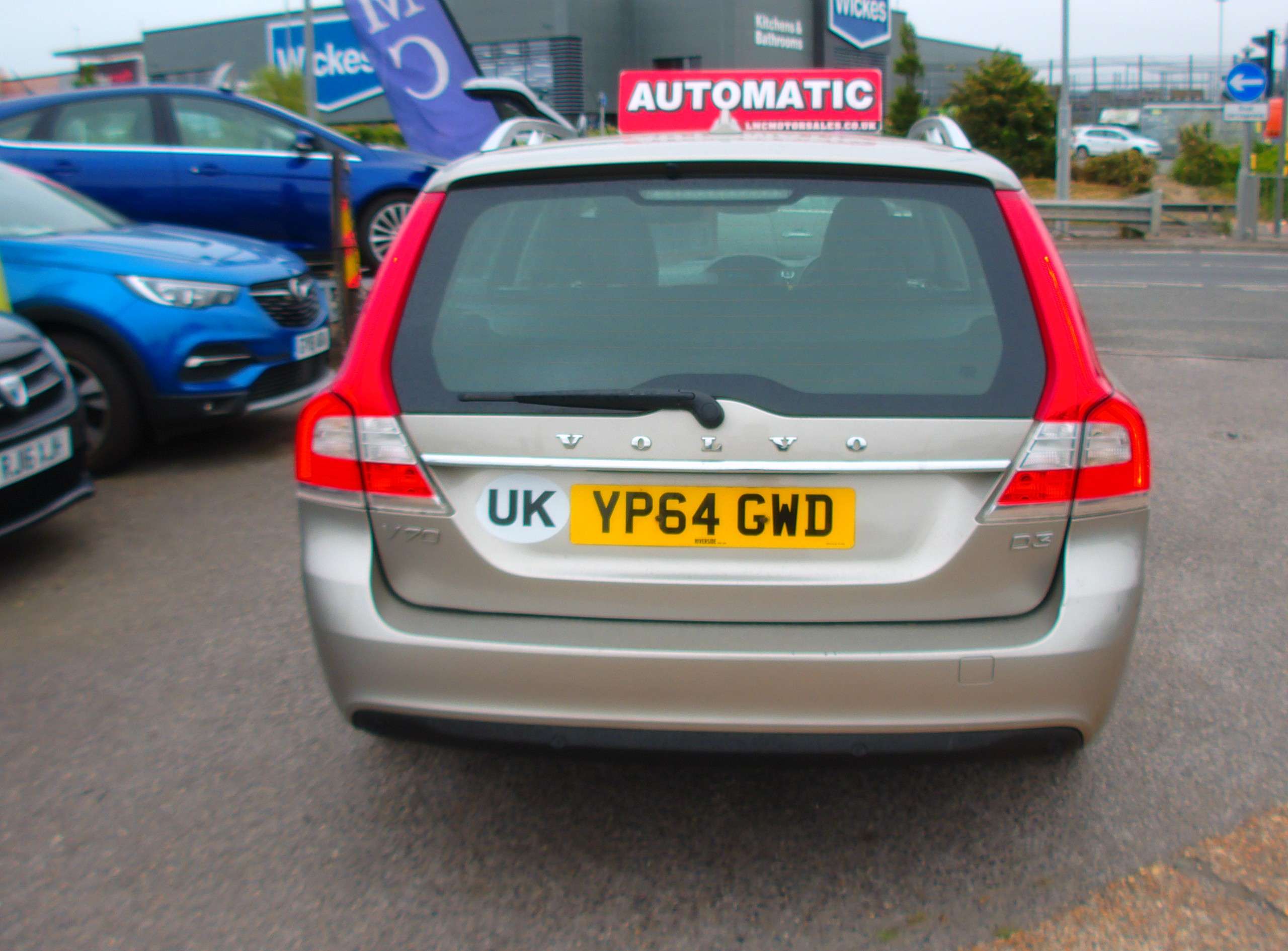 2014 VOLVO V70 2014 VOLVO V70