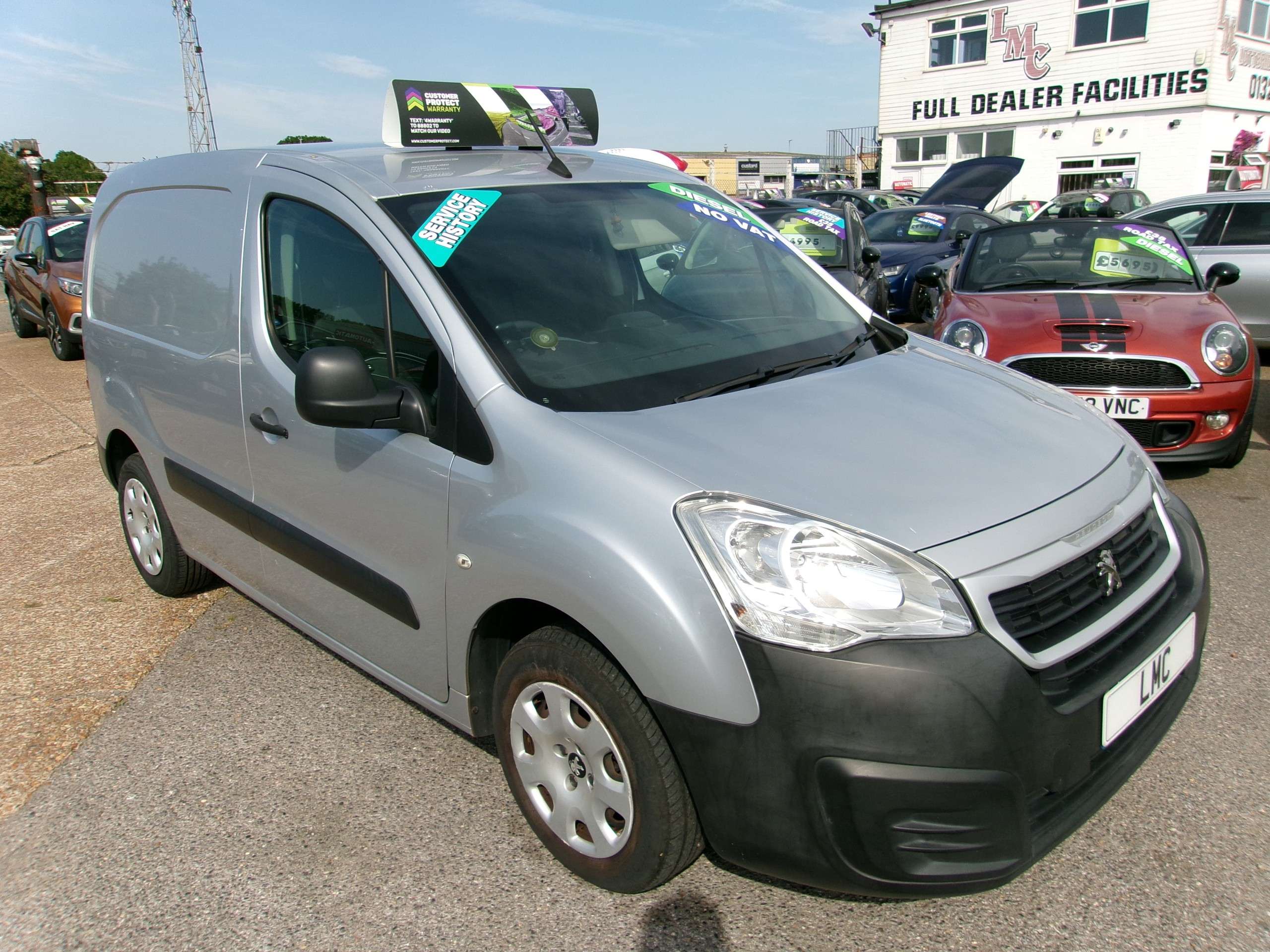 A 2017 PEUGEOT PARTNER 1.6 BlueHDi 854 Professional Panel Van 5dr Diesel Manual L1 (112 g/km, 97.64 bhp) A 2017 PEUGEOT PARTNER 1.6 BlueHDi 854 Professional Panel Van 5dr Diesel Manual L1 (112 g/km, 97.64 bhp)