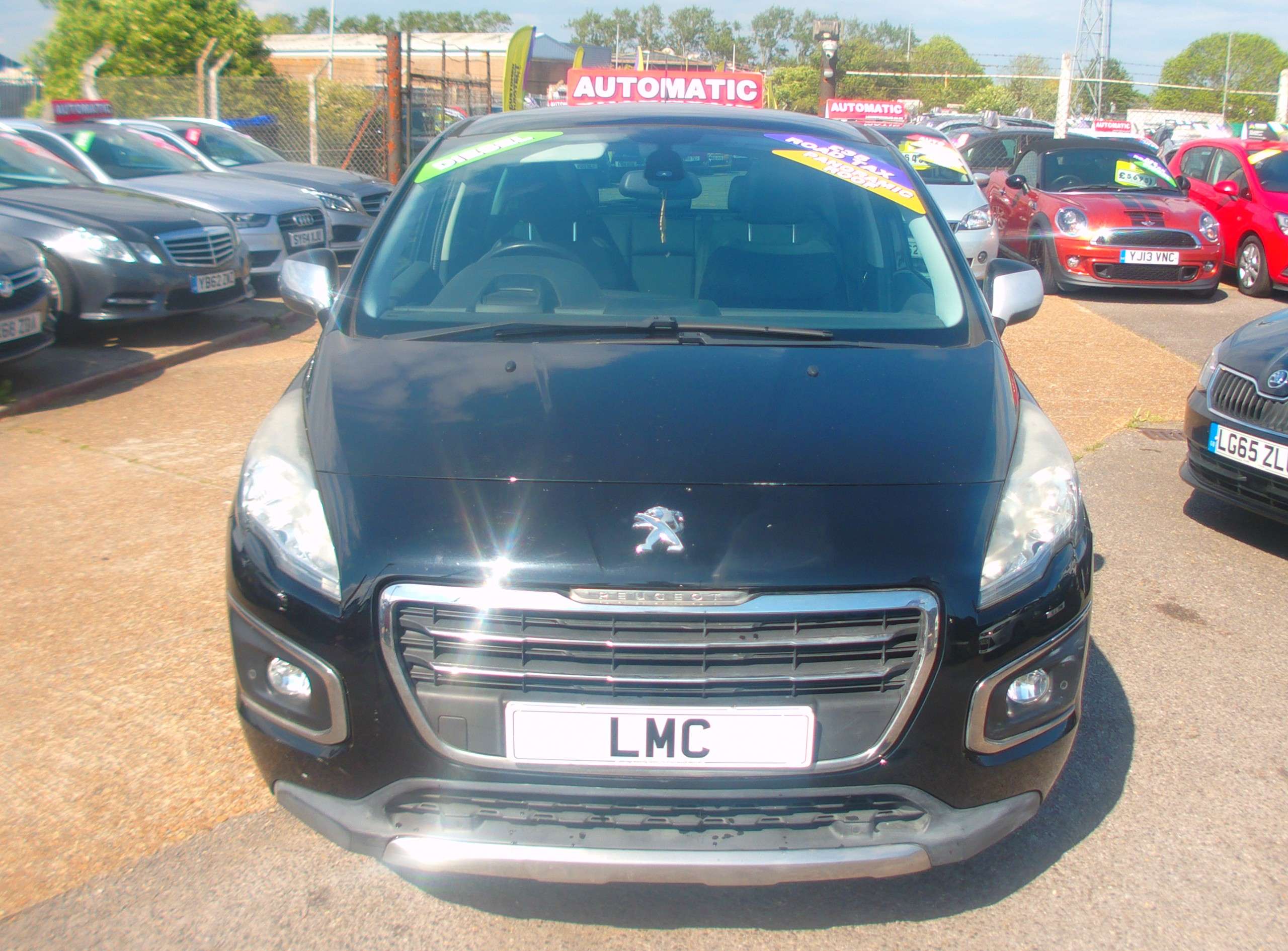A 2014 PEUGEOT 3008 1.6 e-HDi Allure SUV 5dr Diesel EGC (s/s) A 2014 PEUGEOT 3008 1.6 e-HDi Allure SUV 5dr Diesel EGC (s/s)
