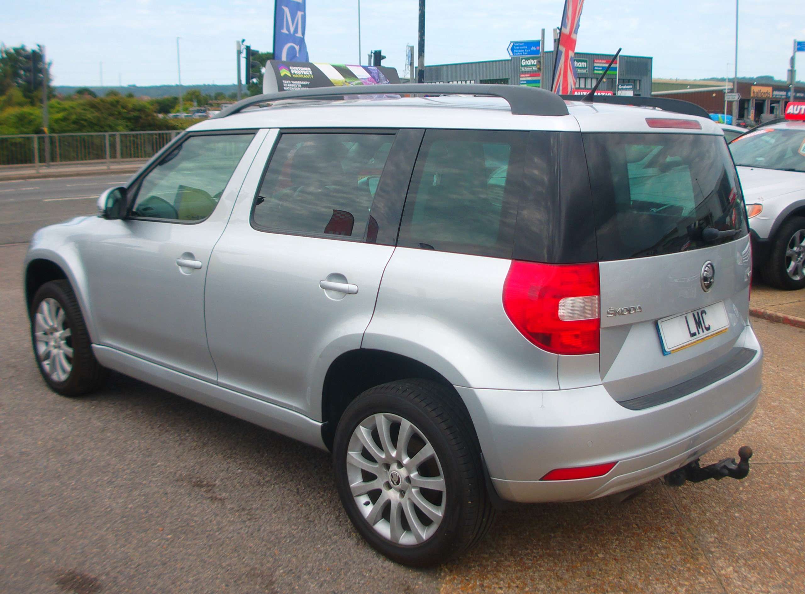A 2016 SKODA YETI 1.2 TSI SE L SUV 5dr Petrol Manual Euro 6 (s/s) (110 ps) A 2016 SKODA YETI 1.2 TSI SE L SUV 5dr Petrol Manual Euro 6 (s/s) (110 ps)