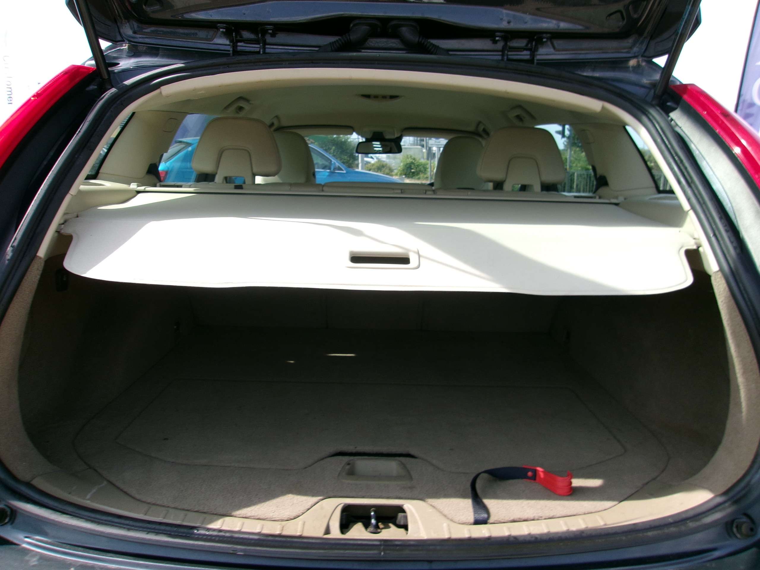 2011 VOLVO V60 2011 VOLVO V60