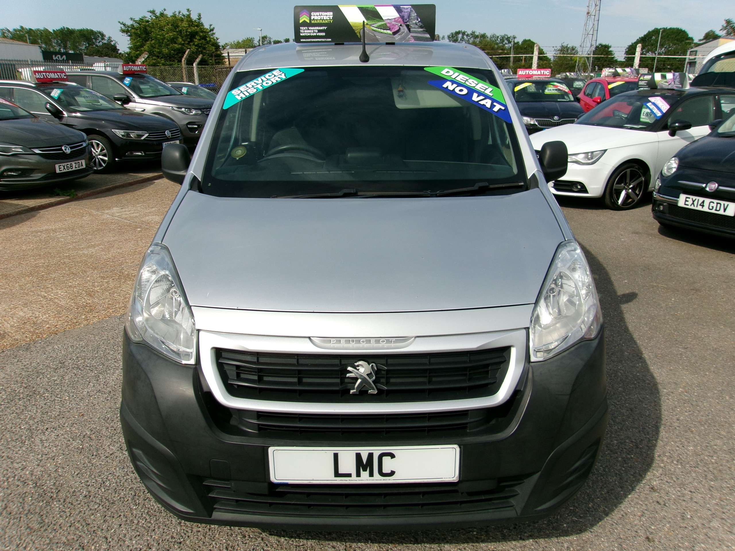 A 2017 PEUGEOT PARTNER 1.6 BlueHDi 854 Professional Panel Van 5dr Diesel Manual L1 (112 g/km, 97.64 bhp) A 2017 PEUGEOT PARTNER 1.6 BlueHDi 854 Professional Panel Van 5dr Diesel Manual L1 (112 g/km, 97.64 bhp)
