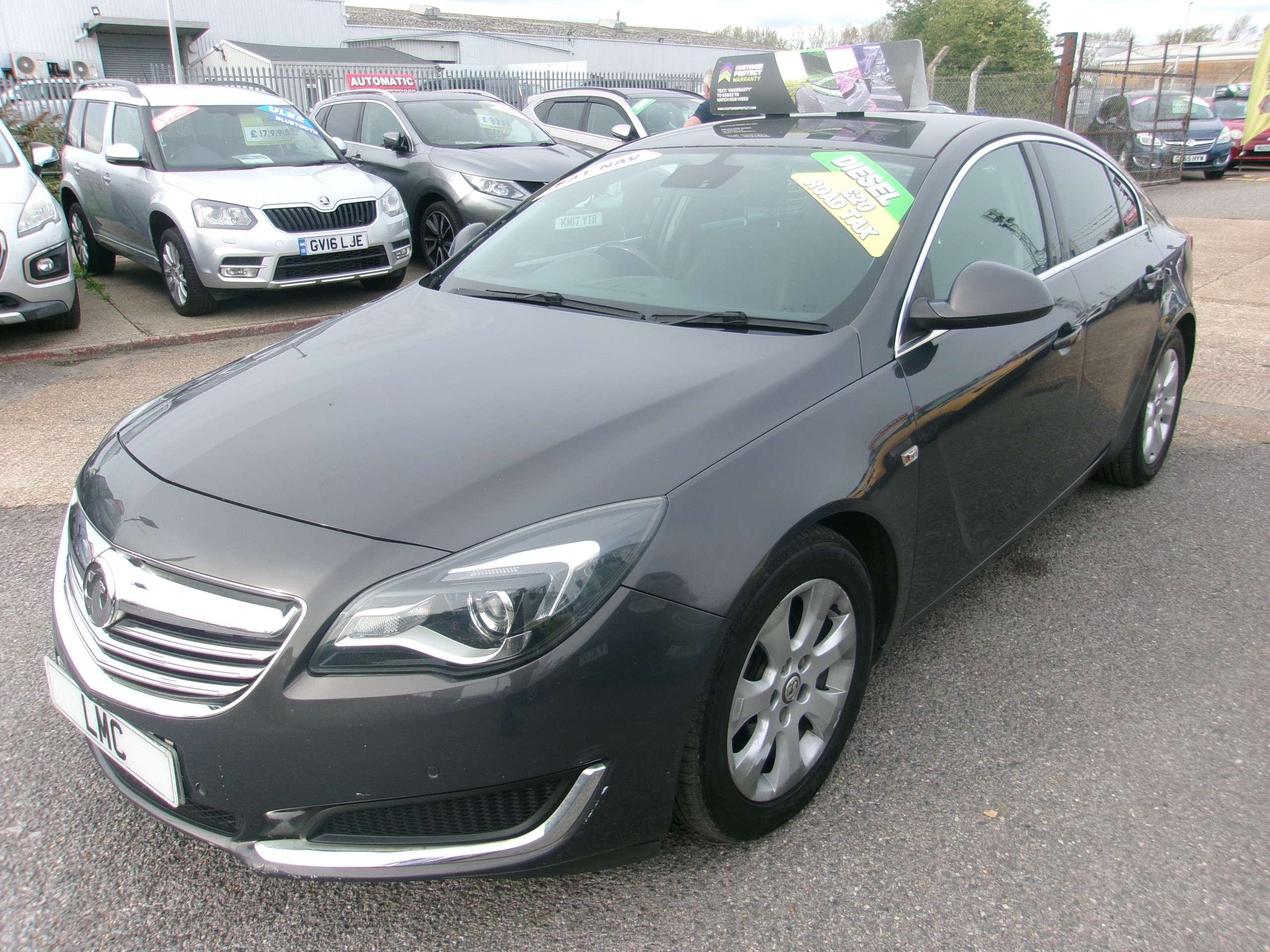 A 2014 VAUXHALL INSIGNIA 2.0 CDTi ecoFLEX Tech Line Hatchback 5dr Diesel Manual Euro 5 (s/s) (140 ps) A 2014 VAUXHALL INSIGNIA 2.0 CDTi ecoFLEX Tech Line Hatchback 5dr Diesel Manual Euro 5 (s/s) (140 ps)