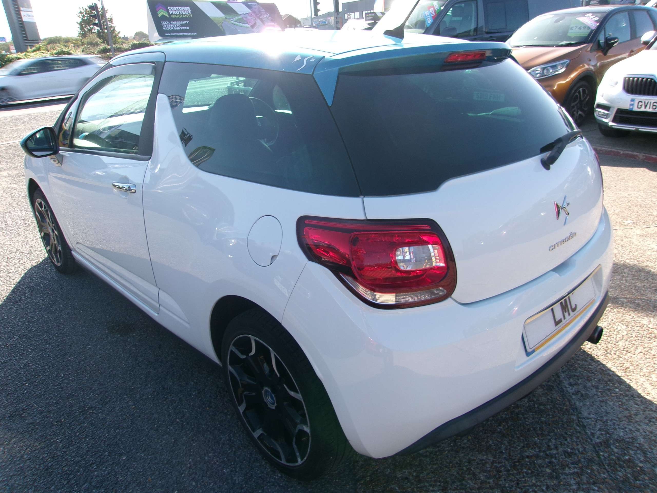 A 2010 CITROEN DS3 1.6 HDi 16V DStyle Hatchback 3dr Diesel Manual (90 ps) A 2010 CITROEN DS3 1.6 HDi 16V DStyle Hatchback 3dr Diesel Manual (90 ps)