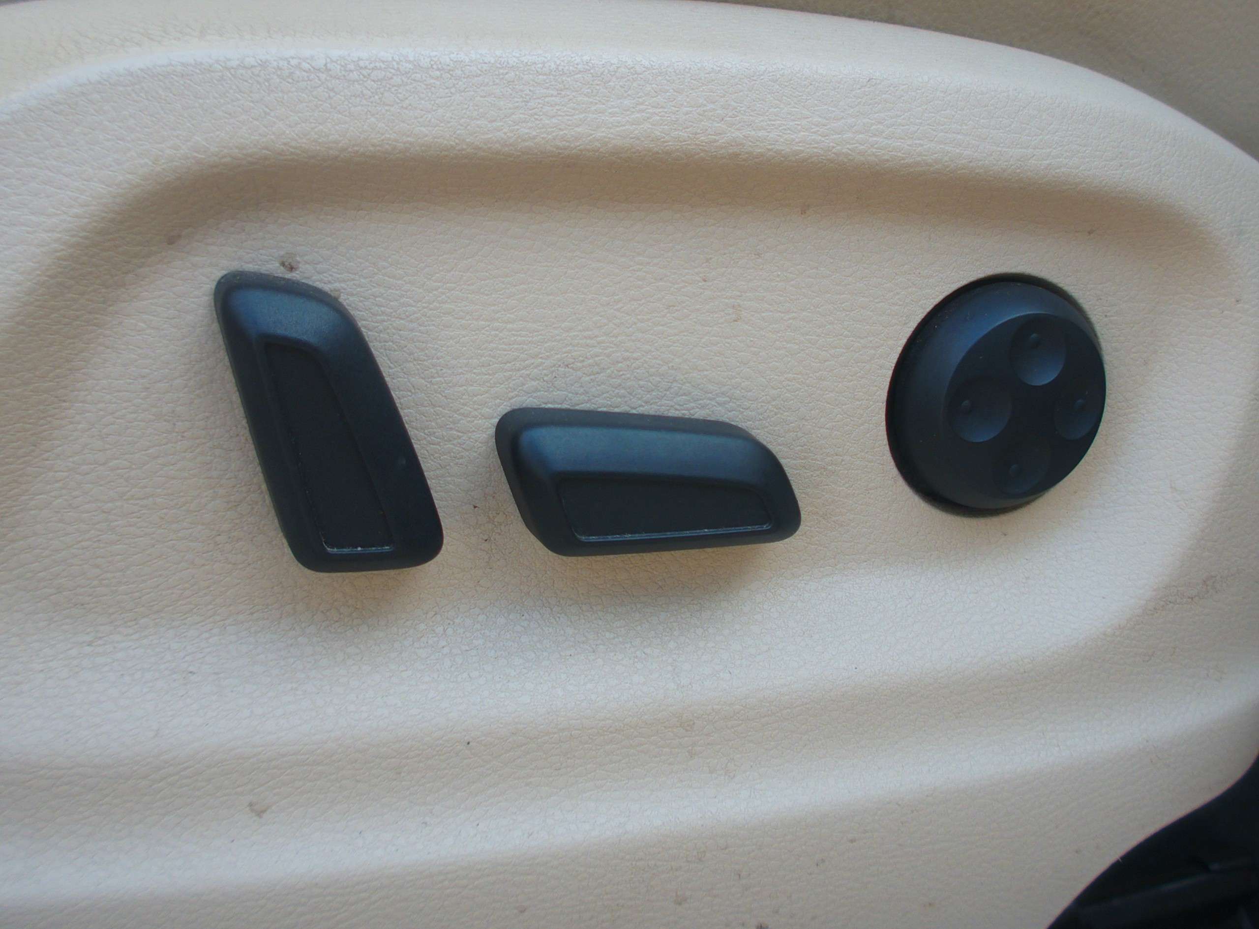 2014 VOLKSWAGEN TIGUAN 2014 VOLKSWAGEN TIGUAN