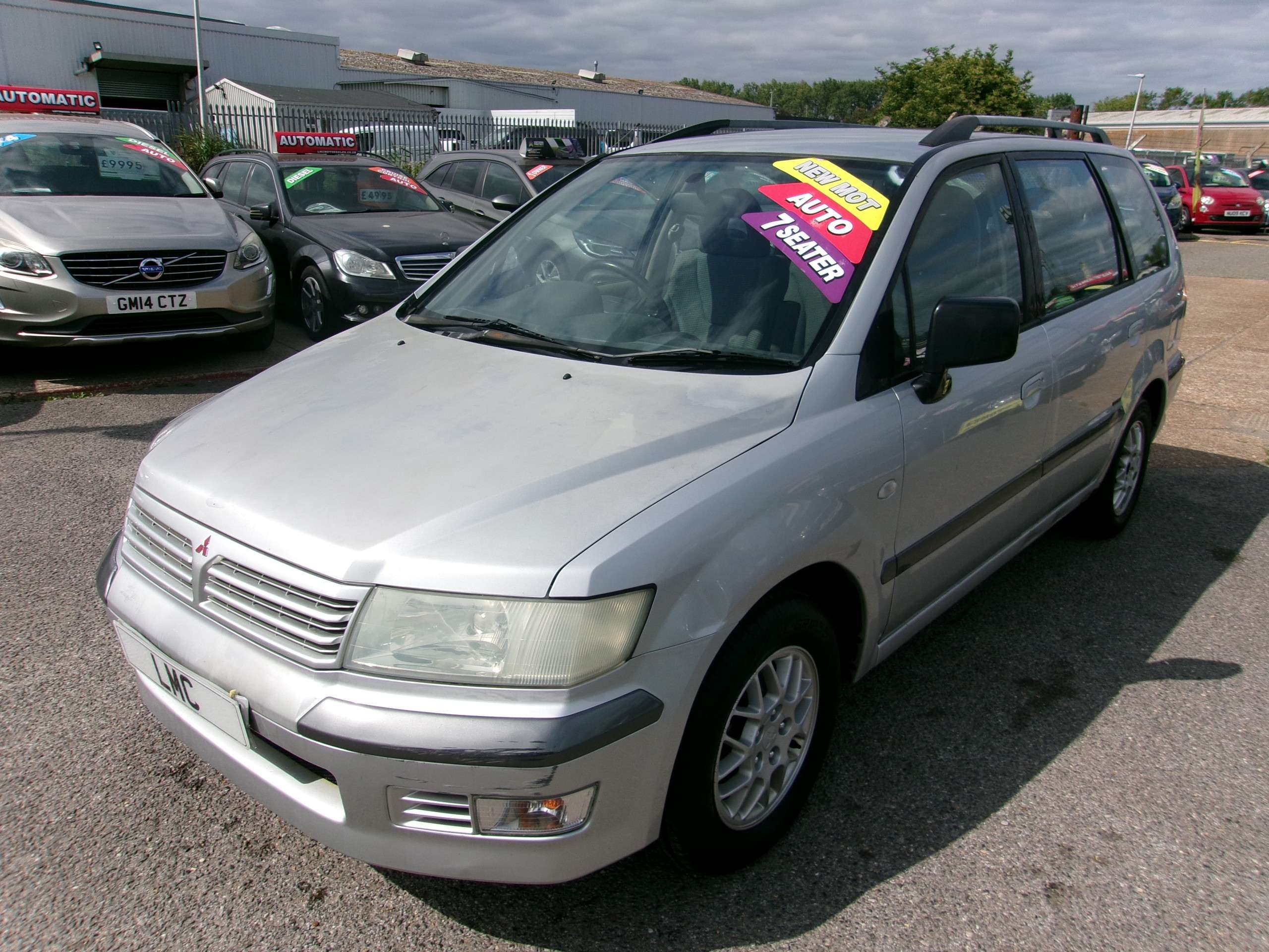 A 2002 MITSUBISHI SPACE WAGON 2.4 GDi Equippe MPV 5dr Petrol Automatic (145 bhp) A 2002 MITSUBISHI SPACE WAGON 2.4 GDi Equippe MPV 5dr Petrol Automatic (145 bhp)