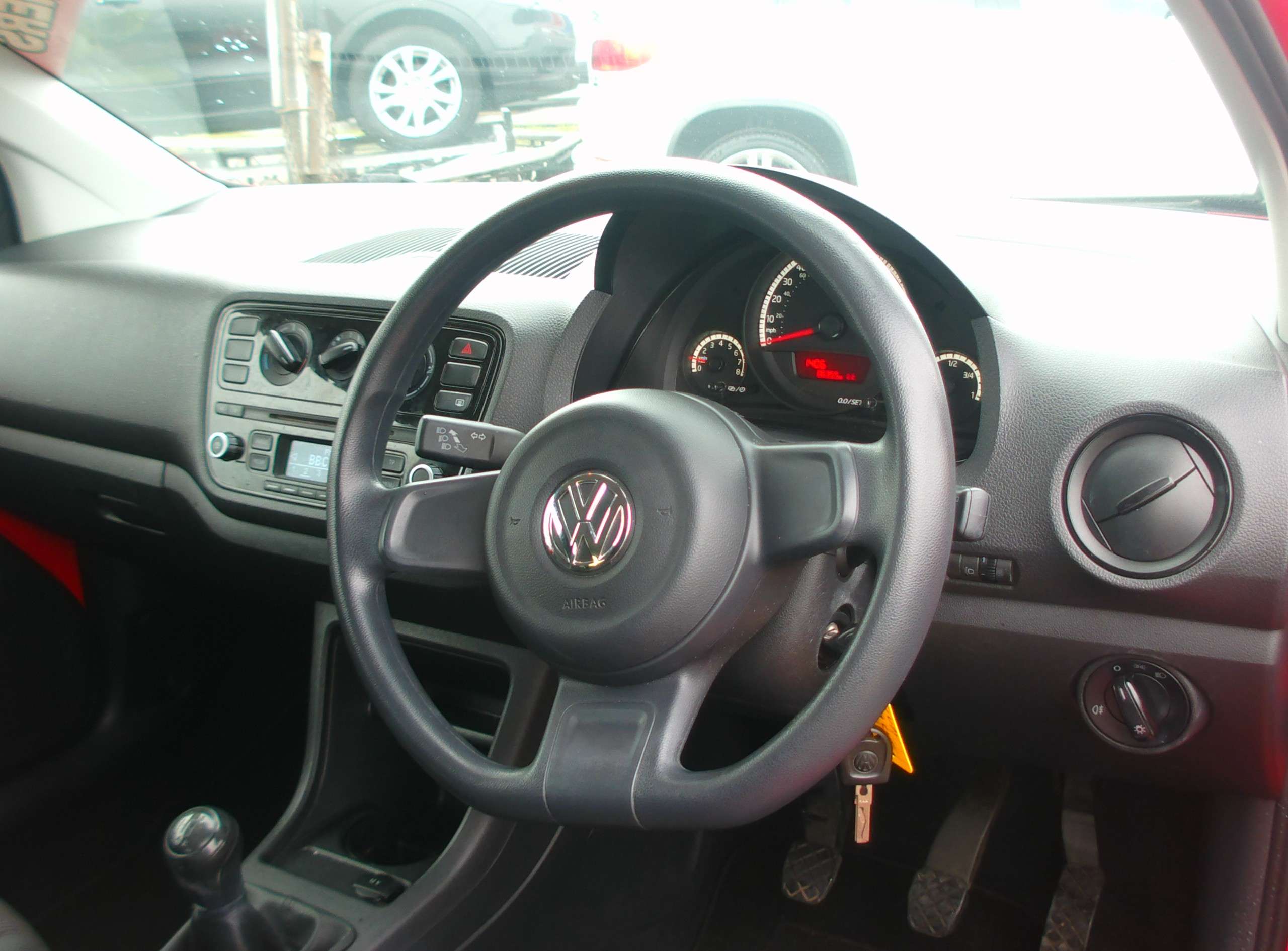 2014 VOLKSWAGEN UP! 2014 VOLKSWAGEN UP!