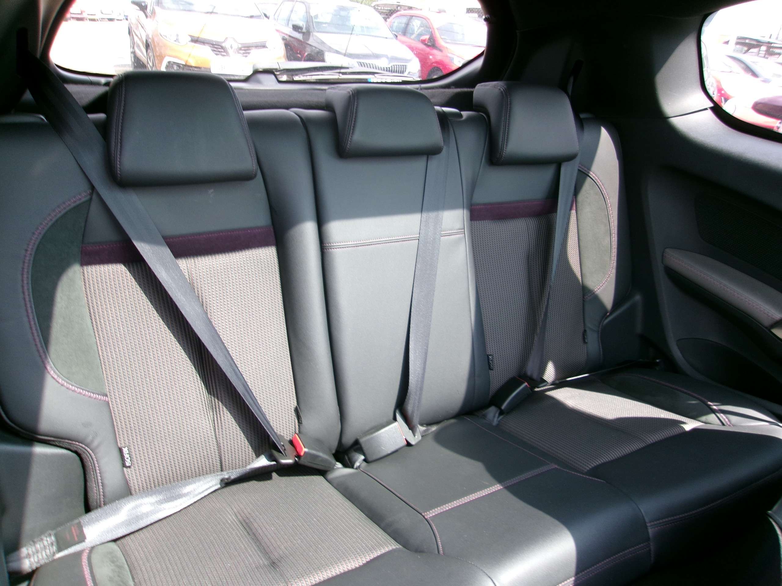 2015 PEUGEOT 208 2015 PEUGEOT 208
