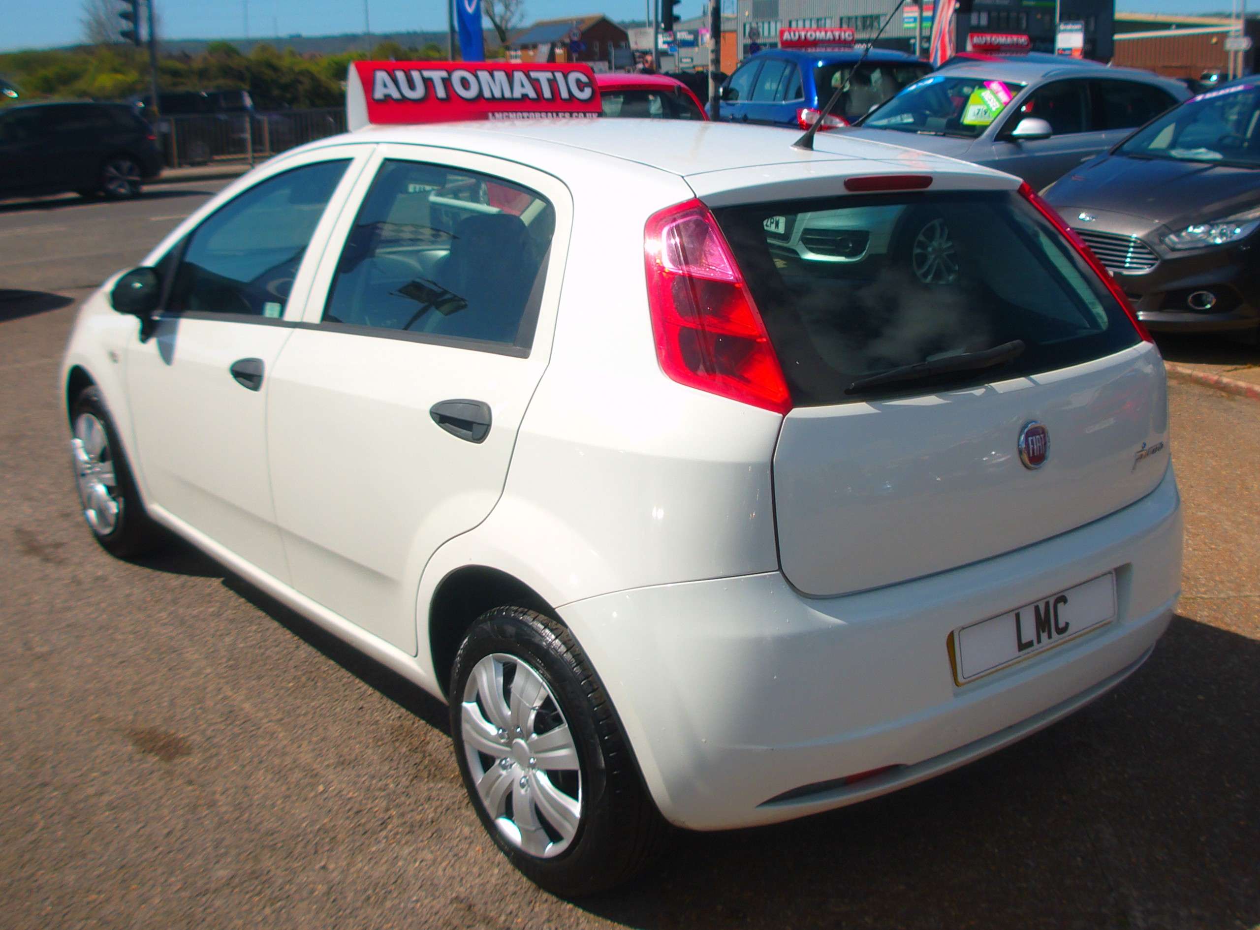 A 2009 FIAT GRANDE PUNTO 1.4 Active Hatchback 5dr Petrol Auto A 2009 FIAT GRANDE PUNTO 1.4 Active Hatchback 5dr Petrol Auto