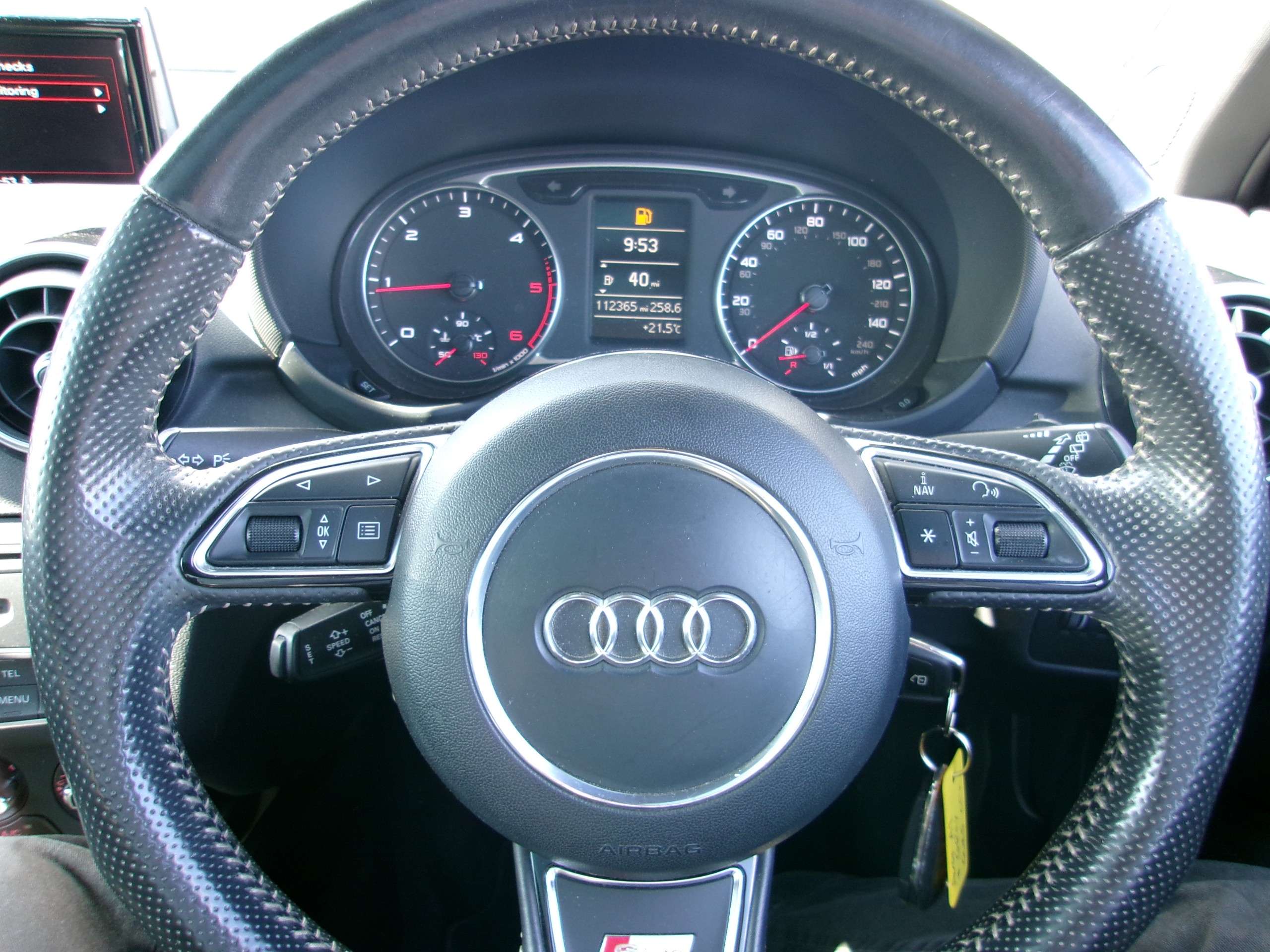 2015 AUDI A1 2015 AUDI A1