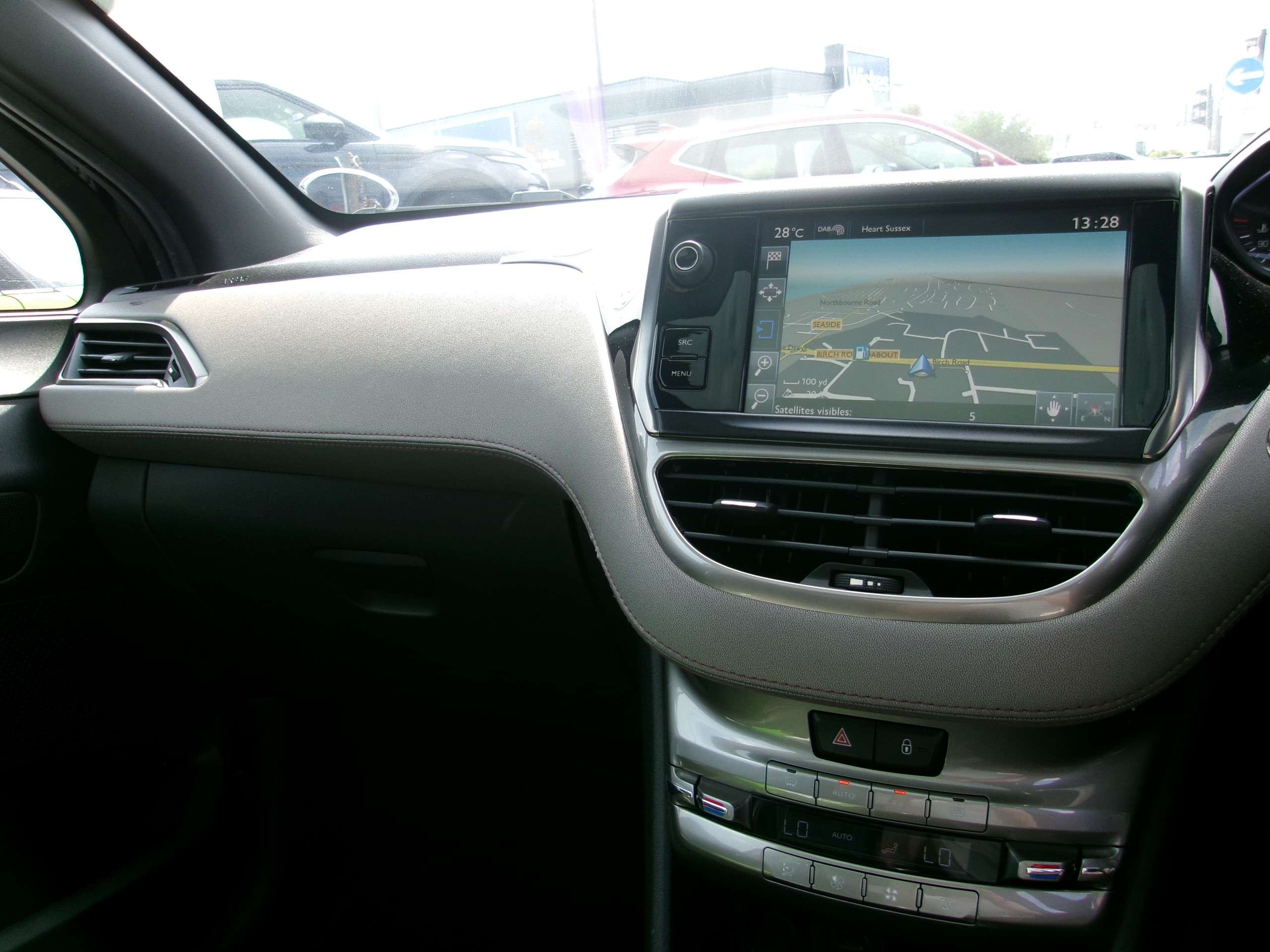 2015 PEUGEOT 208 2015 PEUGEOT 208