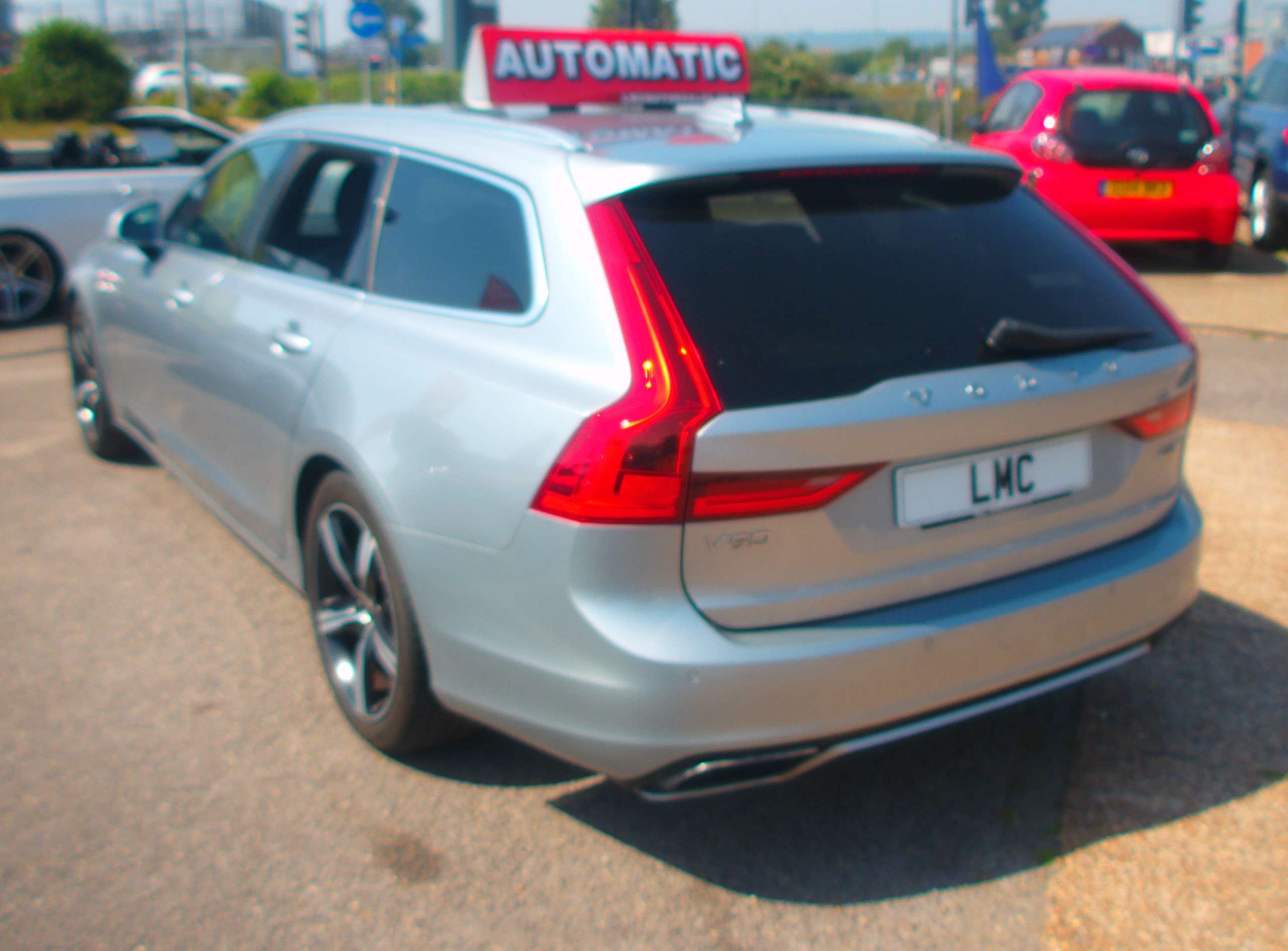 A 2017 VOLVO V90 AUTO AWD 2.0 D5 PowerPulse R-Design Estate 5dr Diesel Auto AWD Euro 6 (s/s) (235 ps) A 2017 VOLVO V90 AUTO AWD 2.0 D5 PowerPulse R-Design Estate 5dr Diesel Auto AWD Euro 6 (s/s) (235 ps)