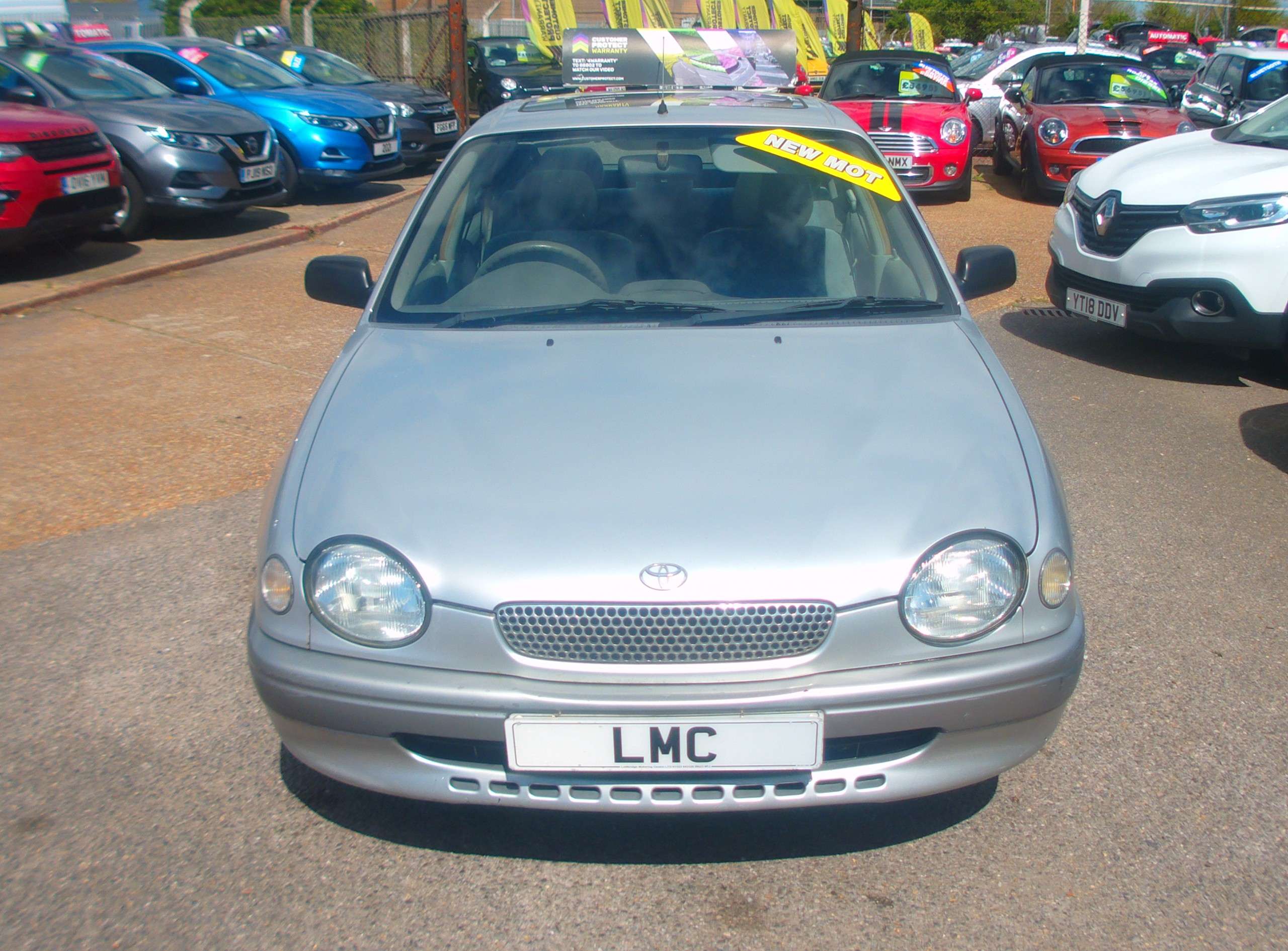 A 1999 TOYOTA COROLLA 1.6 GS Hatchback 5dr Petrol Manual (109 bhp) A 1999 TOYOTA COROLLA 1.6 GS Hatchback 5dr Petrol Manual (109 bhp)
