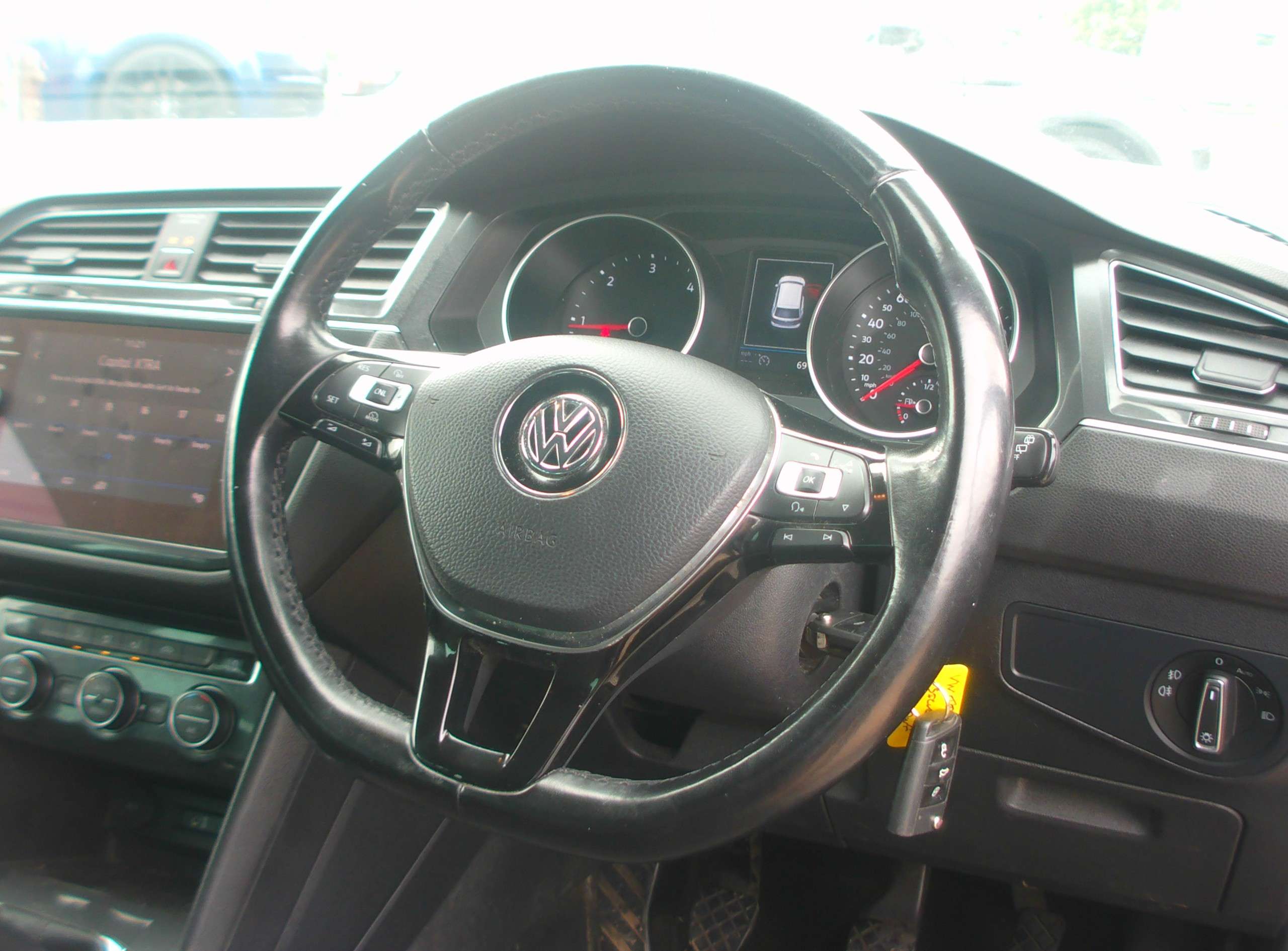 2017 VOLKSWAGEN TIGUAN 2017 VOLKSWAGEN TIGUAN