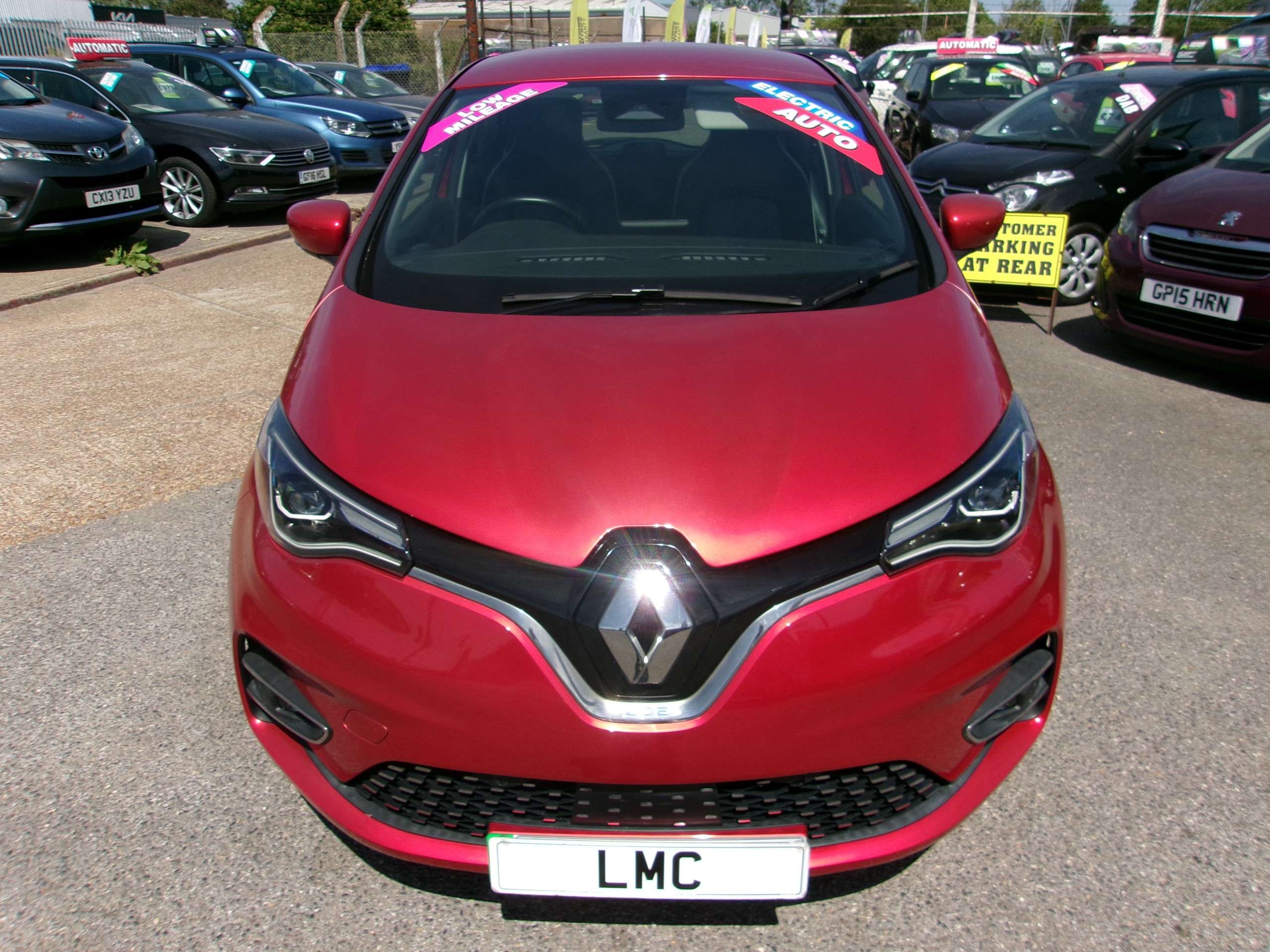 A 2020 RENAULT ZOE R135 52kWh GT Line Hatchback 5dr Electric Auto (i) (134 bhp) A 2020 RENAULT ZOE R135 52kWh GT Line Hatchback 5dr Electric Auto (i) (134 bhp)