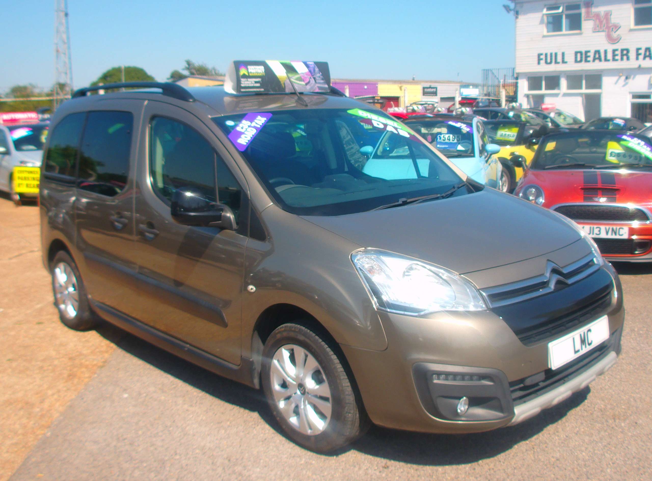 A 2015 CITROEN BERLINGO 1.6 BlueHDi XTR Multispace MPV 5dr Diesel Manual Euro 6 (100 ps) A 2015 CITROEN BERLINGO 1.6 BlueHDi XTR Multispace MPV 5dr Diesel Manual Euro 6 (100 ps)
