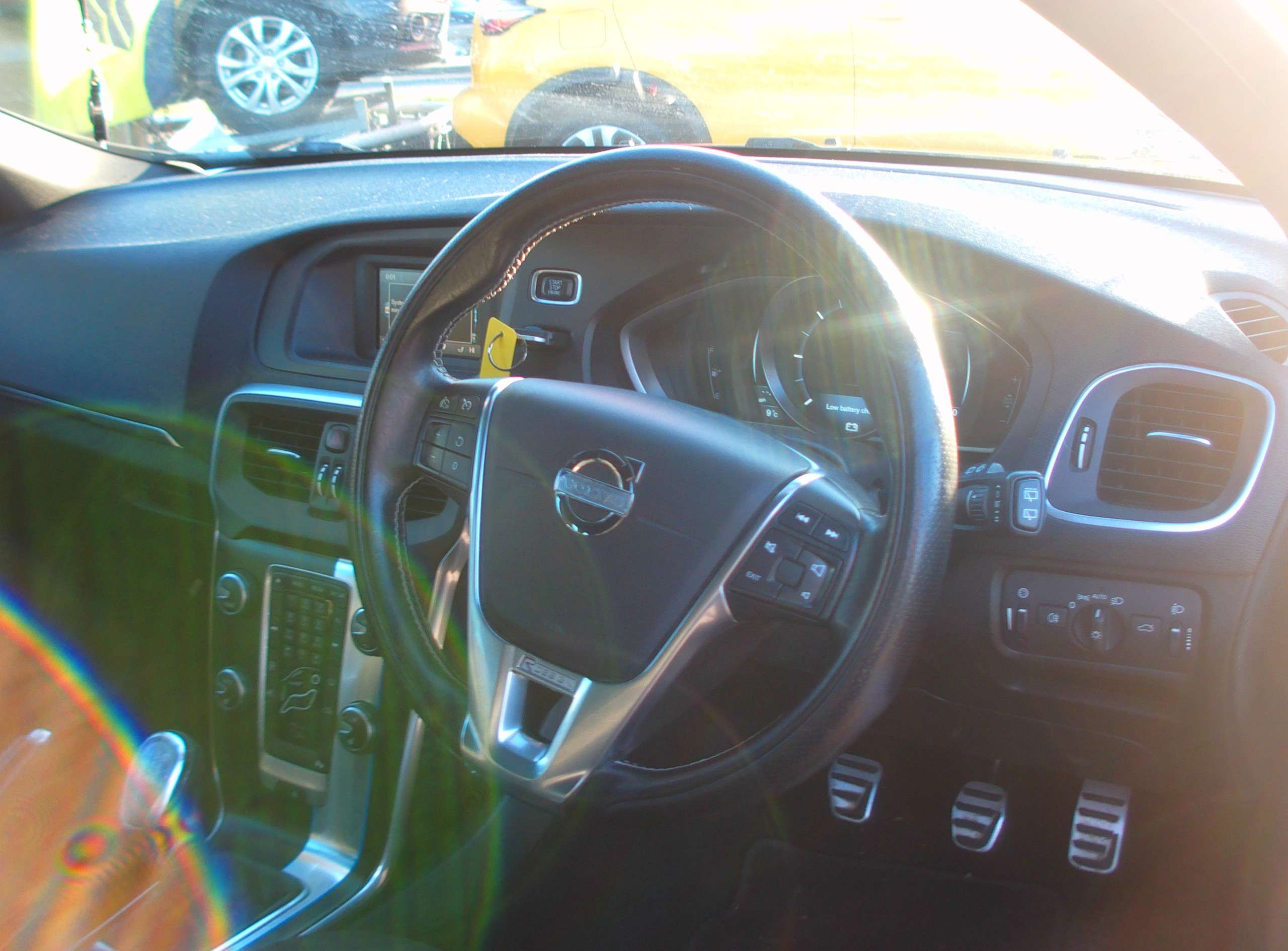 2013 VOLVO V40 2013 VOLVO V40