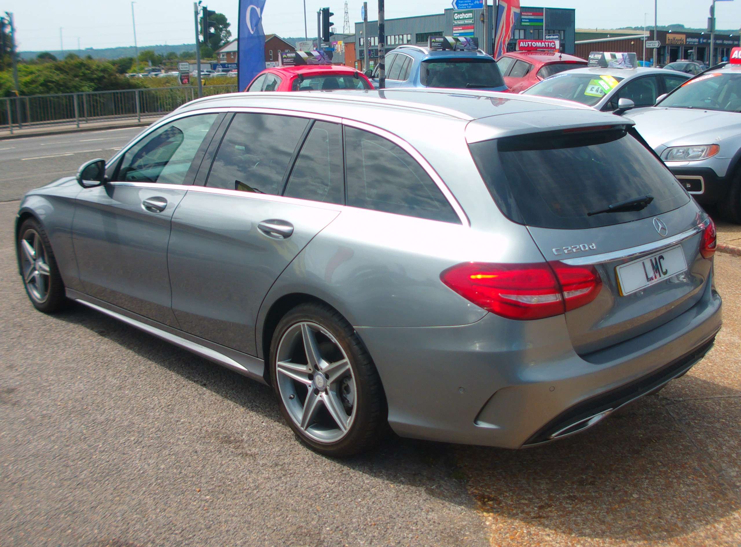 A 2015 MERCEDES-BENZ C CLASS AUTOMATIC ESTATE 2.1 C220d AMG Line Estate 5dr Diesel 7G-Tronic+ Euro 6 (s/s) (170 ps) A 2015 MERCEDES-BENZ C CLASS AUTOMATIC ESTATE 2.1 C220d AMG Line Estate 5dr Diesel 7G-Tronic+ Euro 6 (s/s) (170 ps)