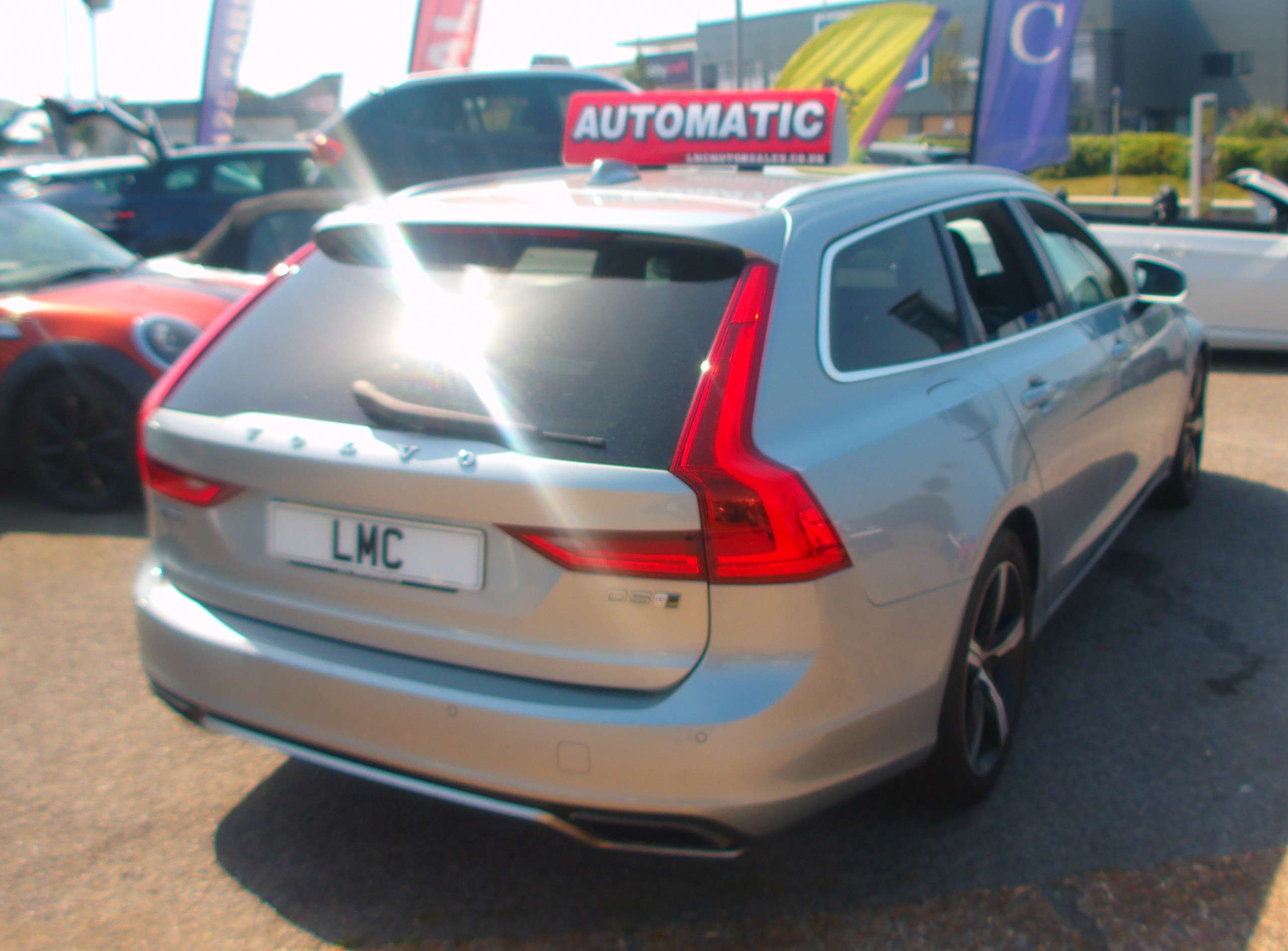 2017 VOLVO V90 2017 VOLVO V90