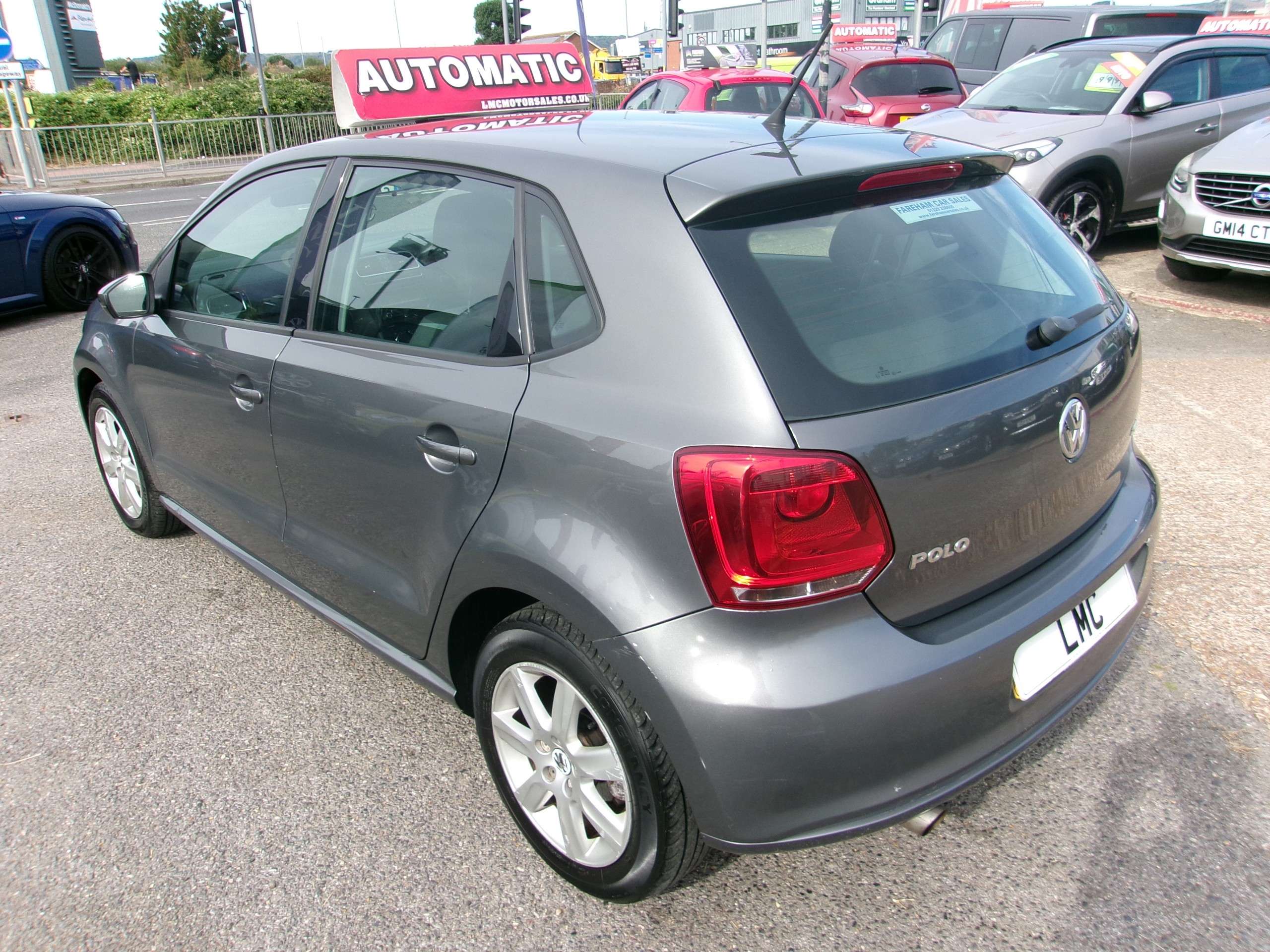 A 2009 VOLKSWAGEN POLO 1.4 SE Hatchback 5dr Petrol DSG Euro 5 (85 ps) A 2009 VOLKSWAGEN POLO 1.4 SE Hatchback 5dr Petrol DSG Euro 5 (85 ps)