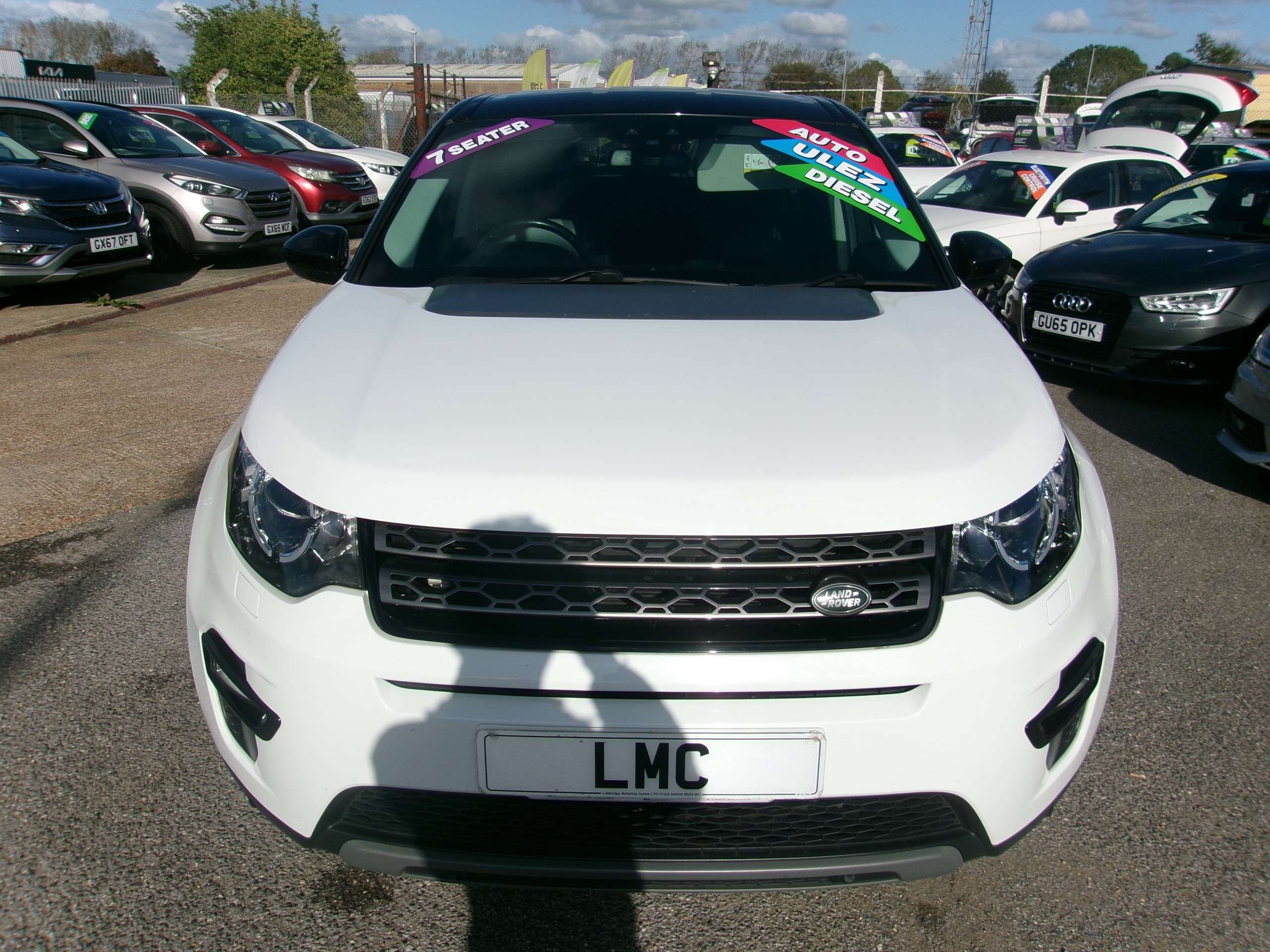 A 2016 LAND ROVER DISCOVERY SPORT Auto 2.0 TD4 SE Tech SUV 5dr Diesel 4WD Euro 6 (s/s) (180 ps) A 2016 LAND ROVER DISCOVERY SPORT Auto 2.0 TD4 SE Tech SUV 5dr Diesel 4WD Euro 6 (s/s) (180 ps)