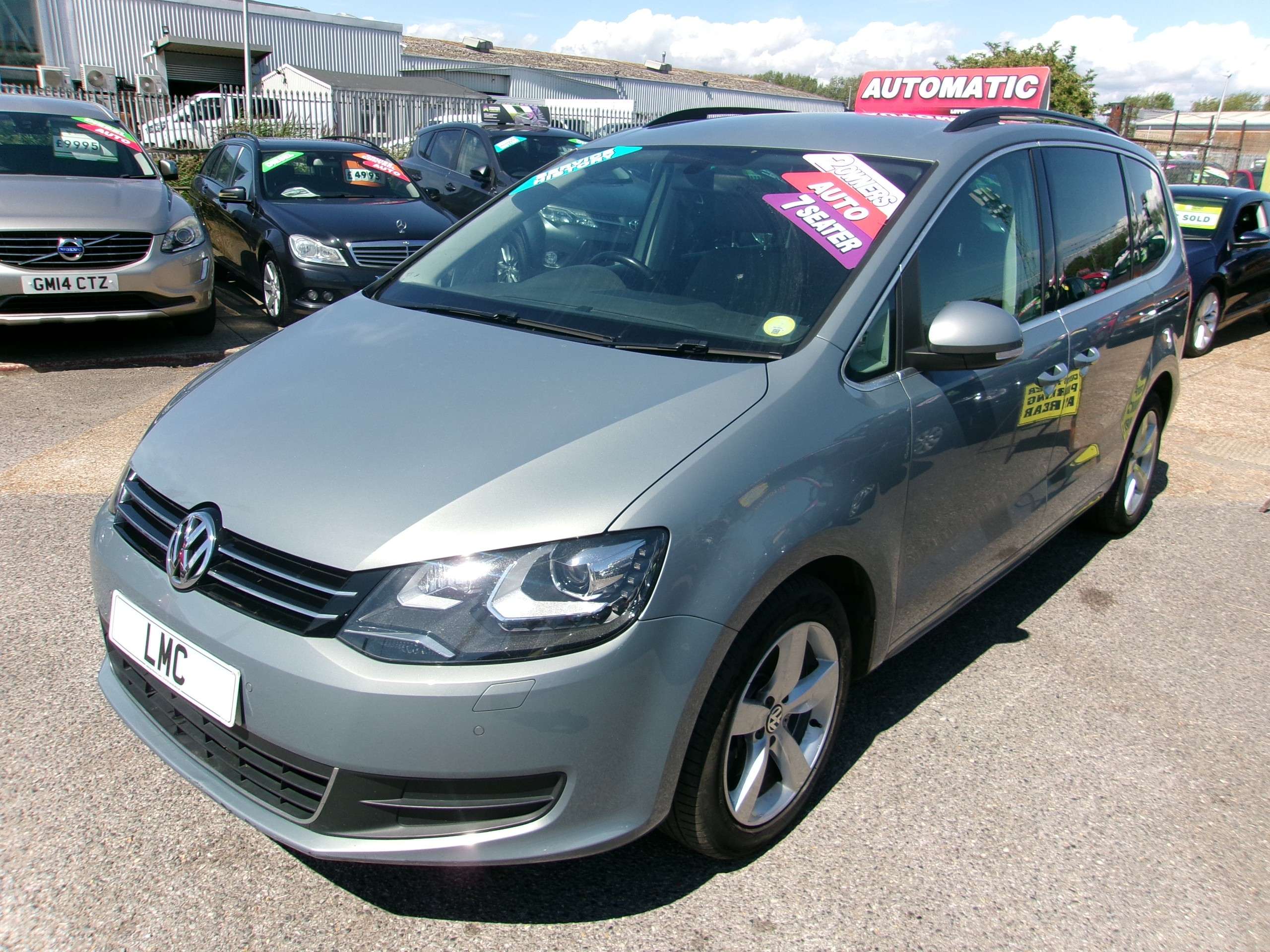 A 2015 VOLKSWAGEN SHARAN 2.0 TDI BlueMotion Tech SE MPV 5dr Diesel DSG (s/s) (140 ps) A 2015 VOLKSWAGEN SHARAN 2.0 TDI BlueMotion Tech SE MPV 5dr Diesel DSG (s/s) (140 ps)