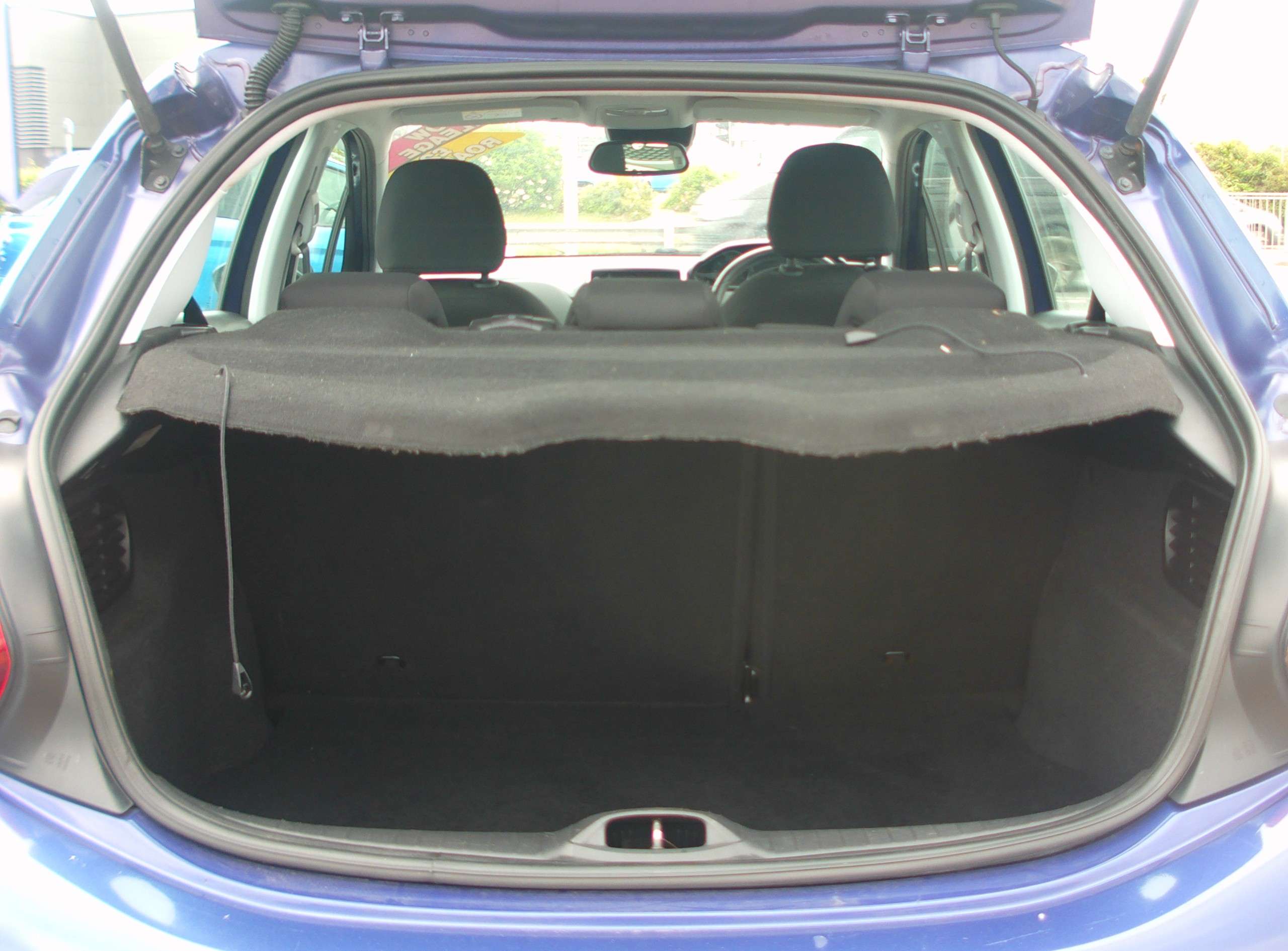 2015 PEUGEOT 208 2015 PEUGEOT 208