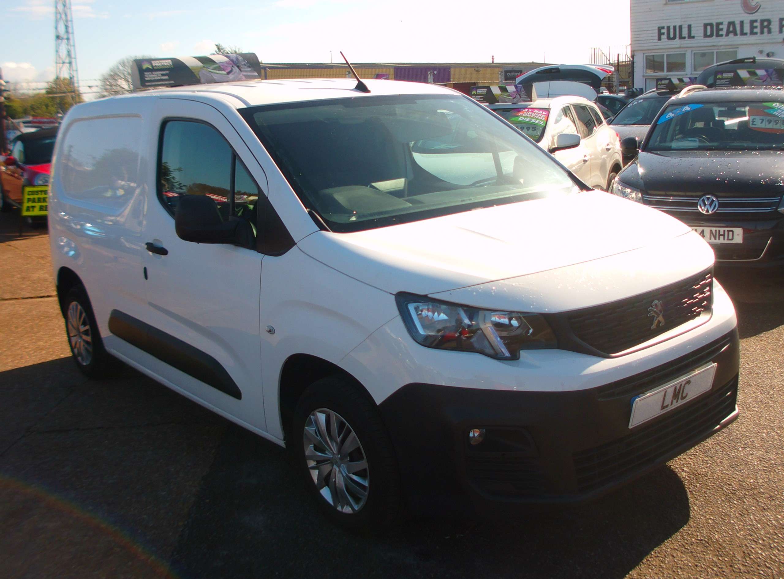 A 2019 PEUGEOT PARTNER 1.5 BlueHDi 650 Professional Standard Panel Van 5dr Diesel Manual SWB Euro 6 (75 bhp) A 2019 PEUGEOT PARTNER 1.5 BlueHDi 650 Professional Standard Panel Van 5dr Diesel Manual SWB Euro 6 (75 bhp)