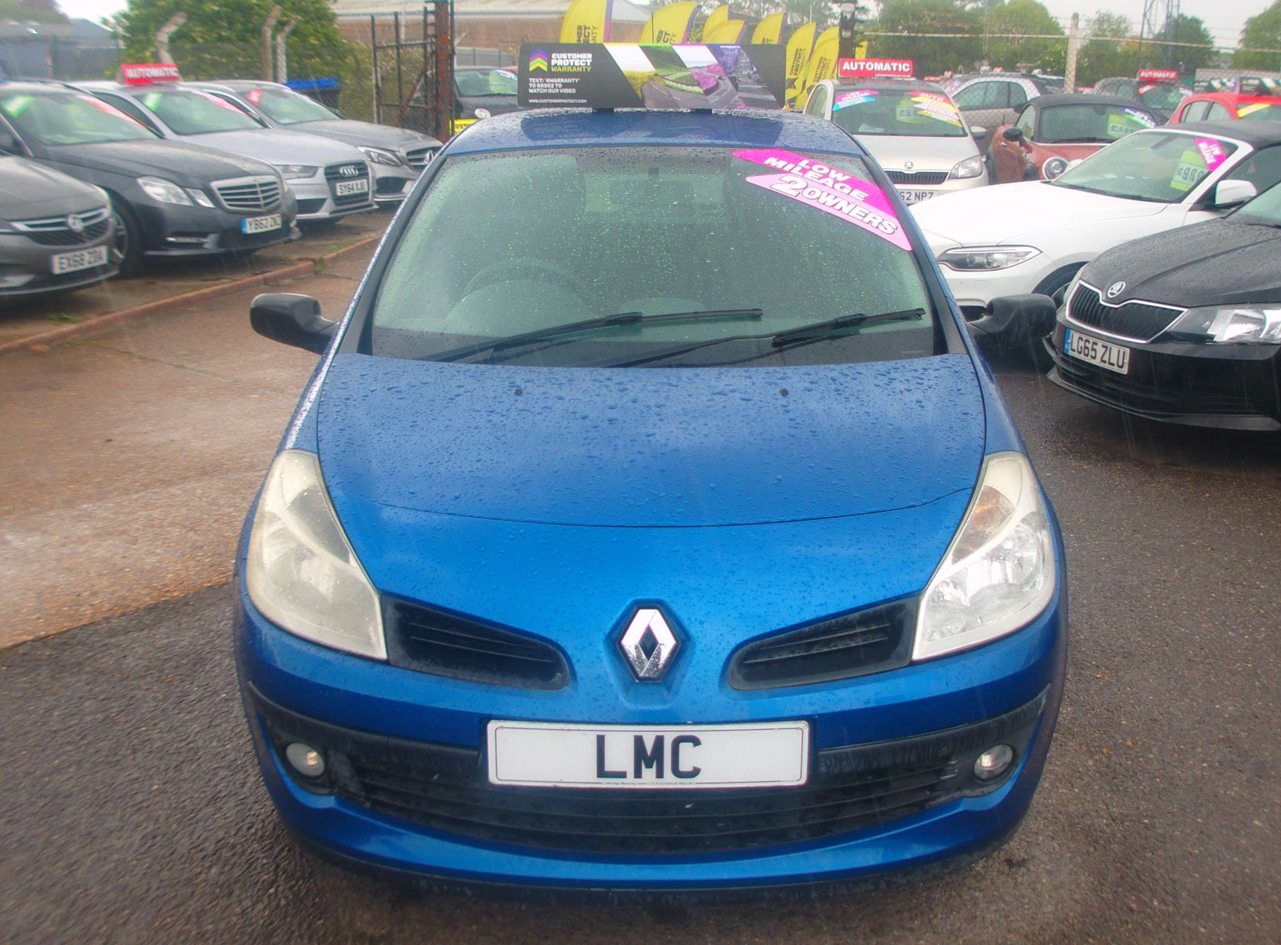 A 2009 RENAULT CLIO 1.2 16v Extreme Hatchback 3dr Petrol Manual (75 bhp) A 2009 RENAULT CLIO 1.2 16v Extreme Hatchback 3dr Petrol Manual (75 bhp)