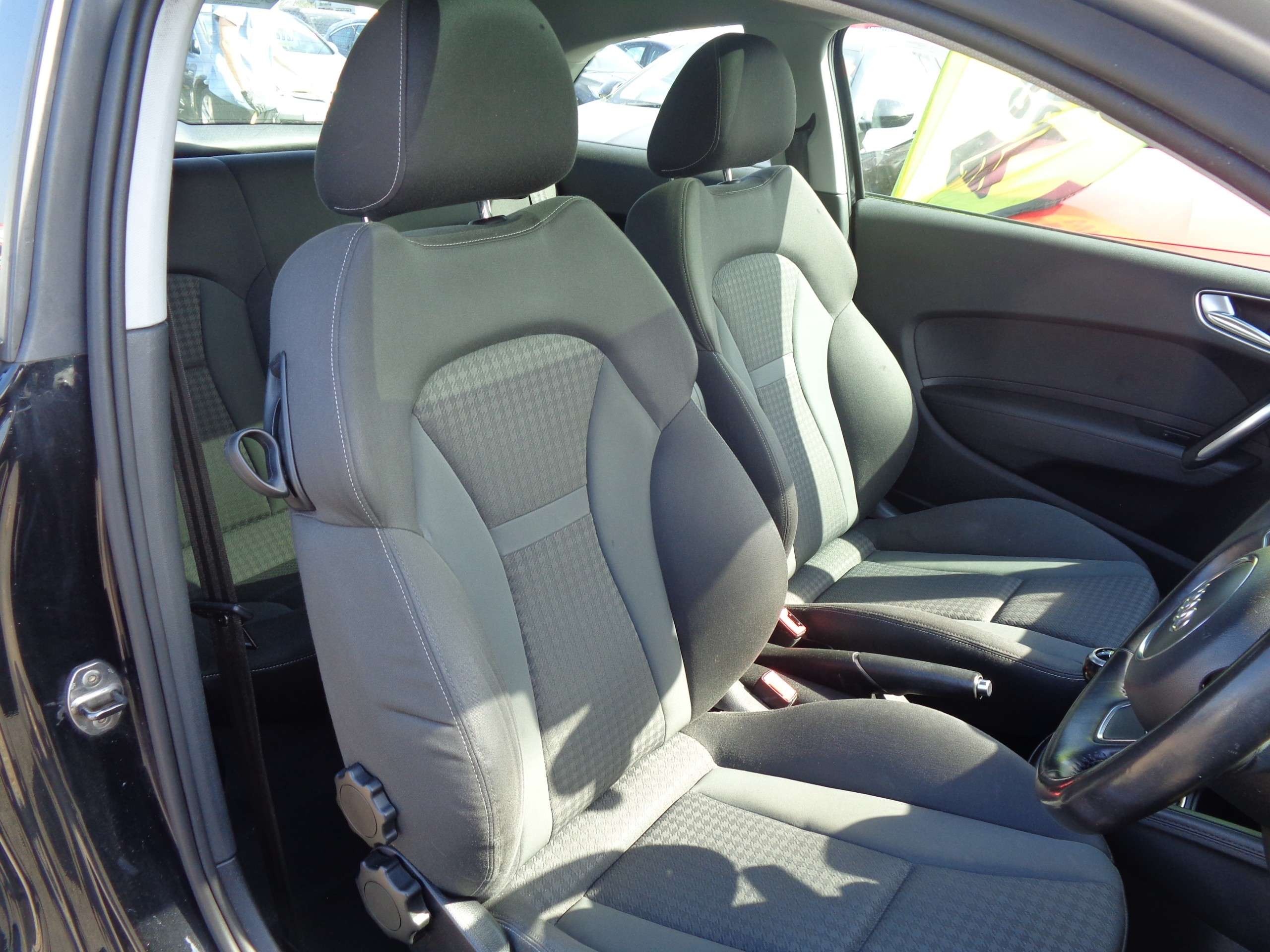 2011 AUDI A1 2011 AUDI A1