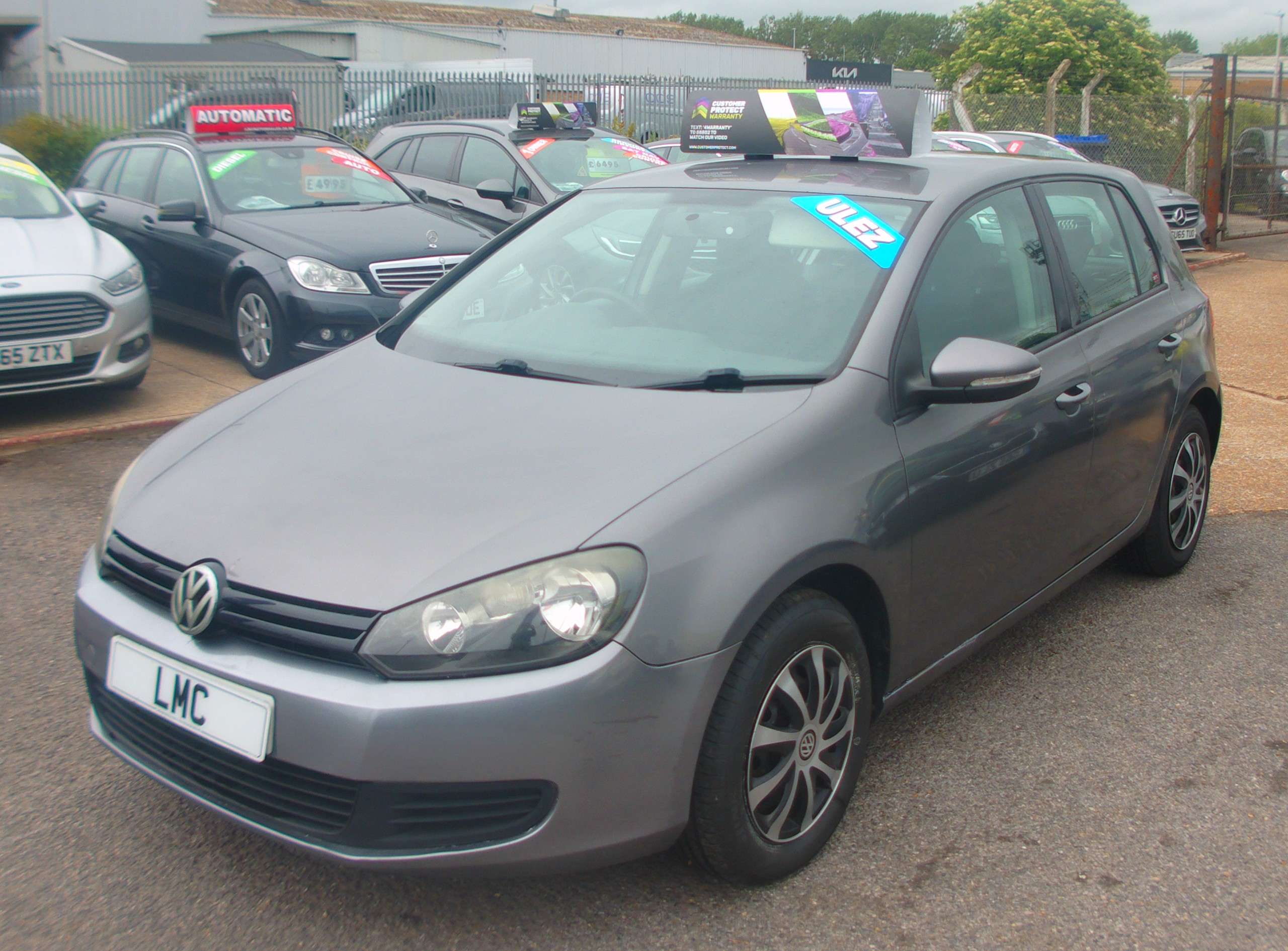 A 2009 VOLKSWAGEN GOLF 1.6 FSI S Hatchback 5dr Petrol Manual Euro 5 (102 ps) A 2009 VOLKSWAGEN GOLF 1.6 FSI S Hatchback 5dr Petrol Manual Euro 5 (102 ps)