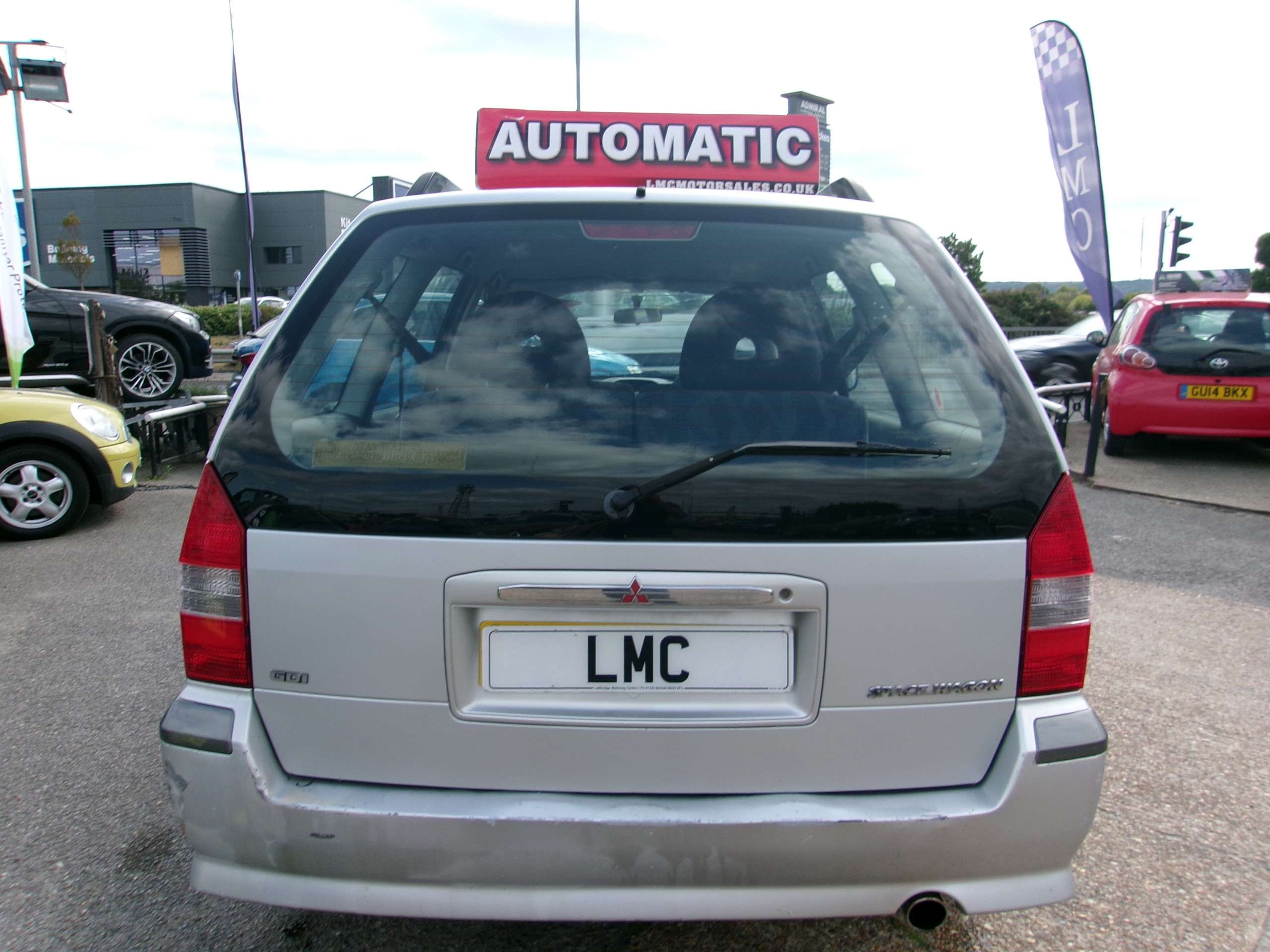 A 2002 MITSUBISHI SPACE WAGON 2.4 GDi Equippe MPV 5dr Petrol Automatic (145 bhp) A 2002 MITSUBISHI SPACE WAGON 2.4 GDi Equippe MPV 5dr Petrol Automatic (145 bhp)