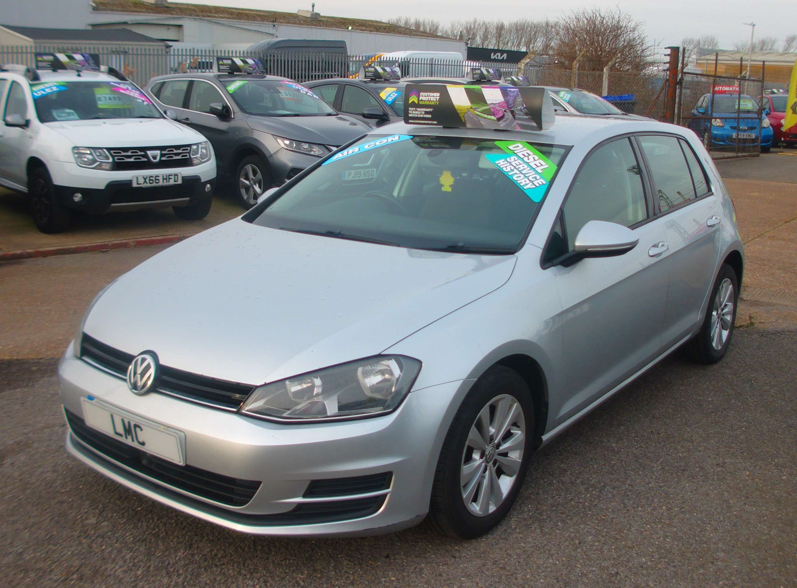A 2013 VOLKSWAGEN GOLF 1.6 TDI BlueMotion Tech SE Hatchback 5dr Diesel Manual (s/s) A 2013 VOLKSWAGEN GOLF 1.6 TDI BlueMotion Tech SE Hatchback 5dr Diesel Manual (s/s)