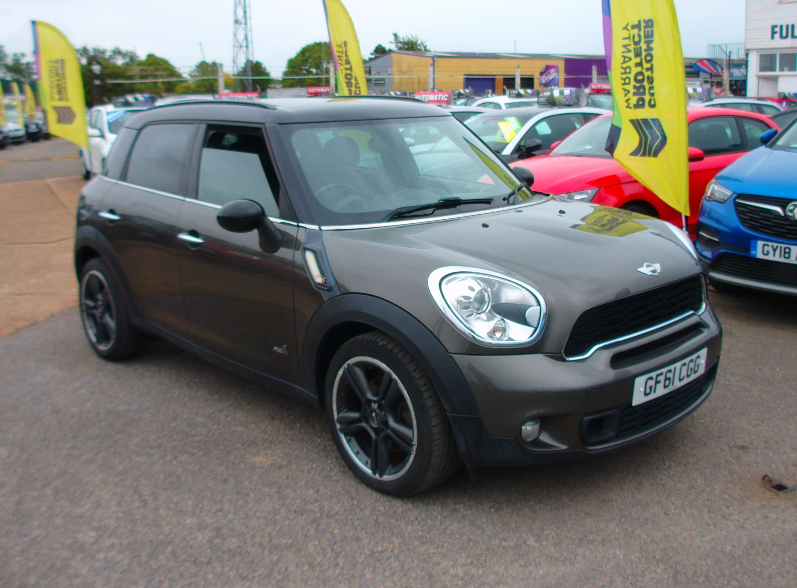 A 2011 MINI COUNTRYMAN 1.6 COOPER S ALL4 5-Door A 2011 MINI COUNTRYMAN 1.6 COOPER S ALL4 5-Door
